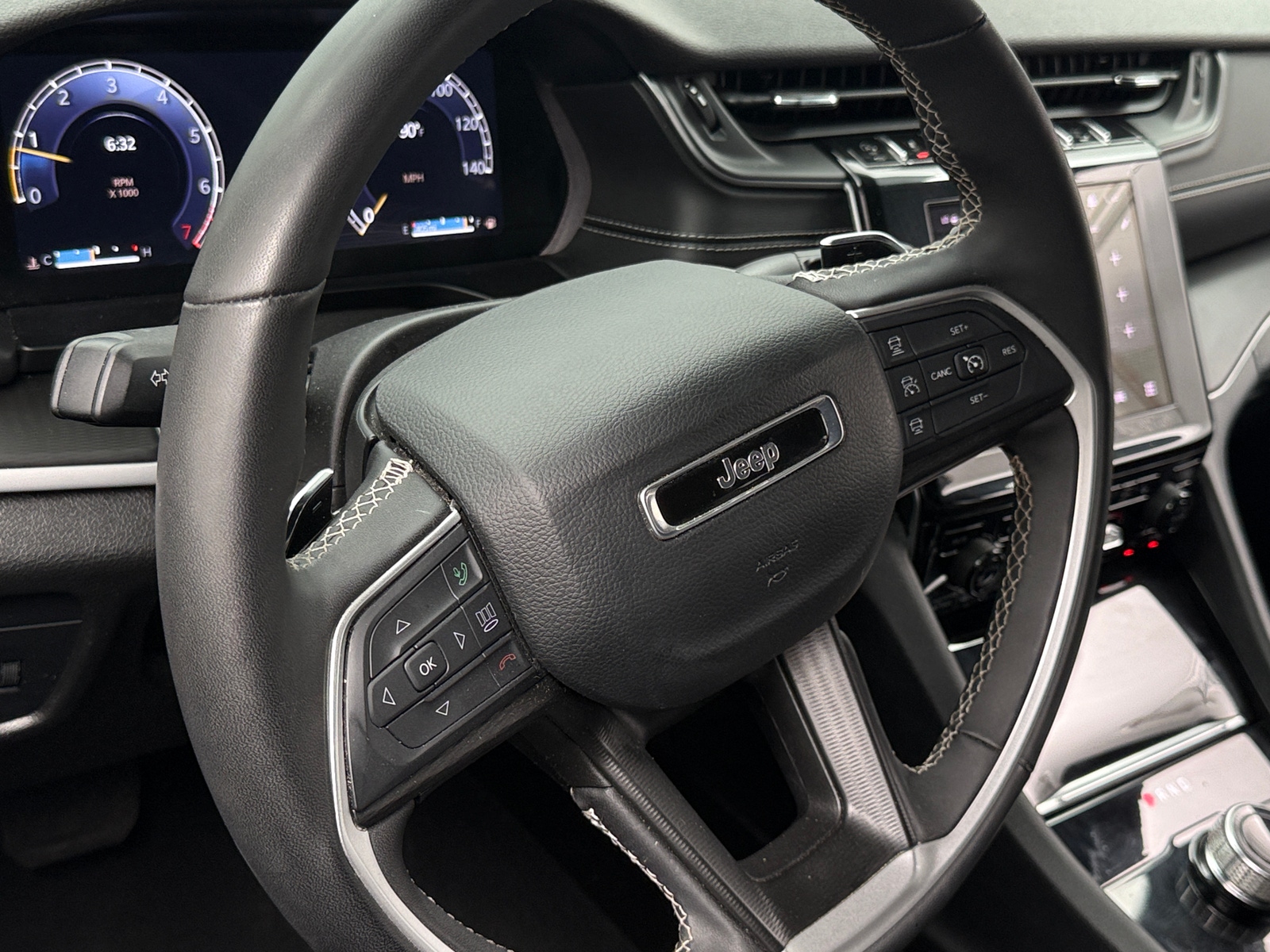 Thumbnail: 2025 Jeep Grand Cherokee - 4
