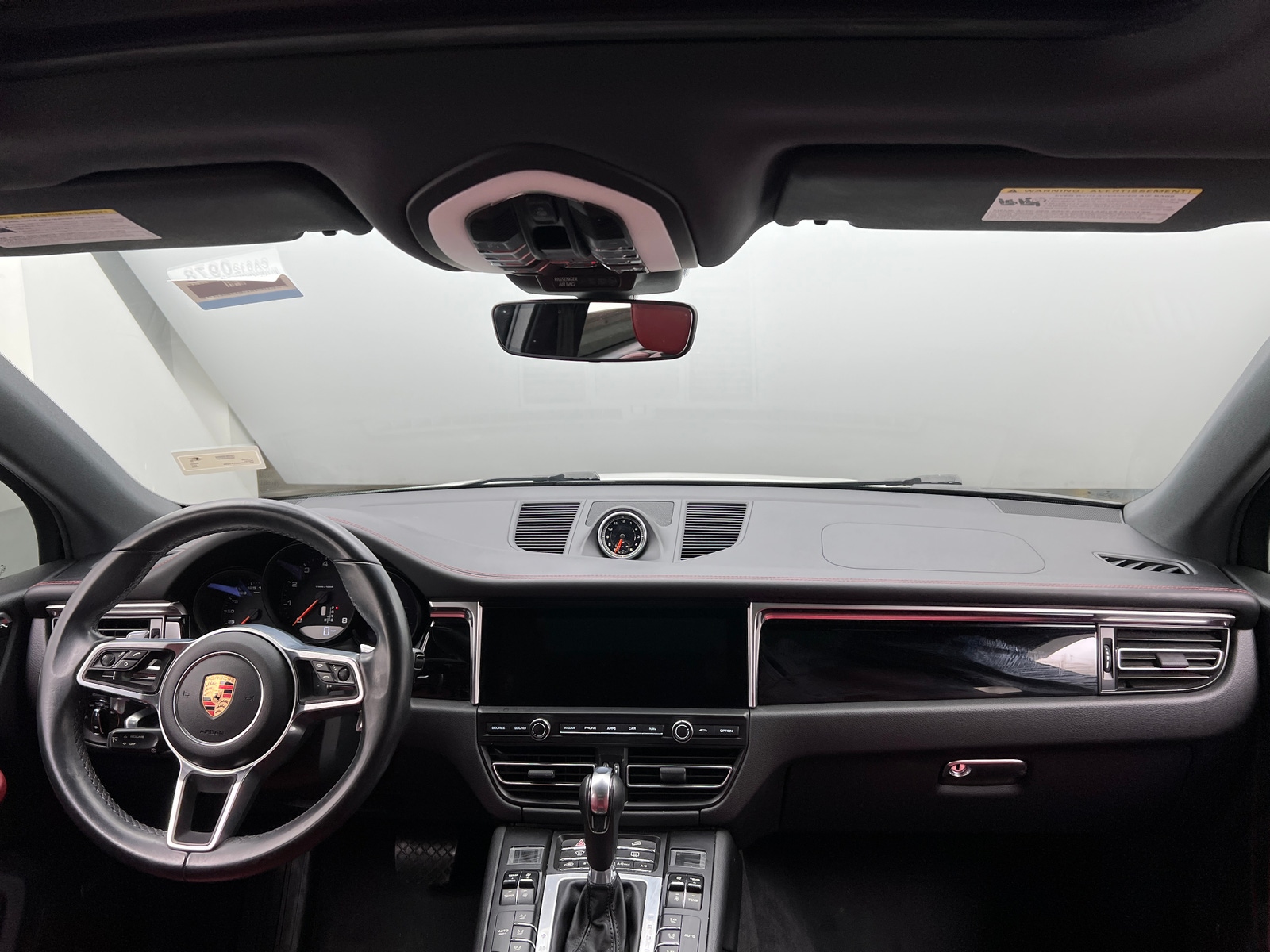 Thumbnail: 2020 Porsche Macan - 3