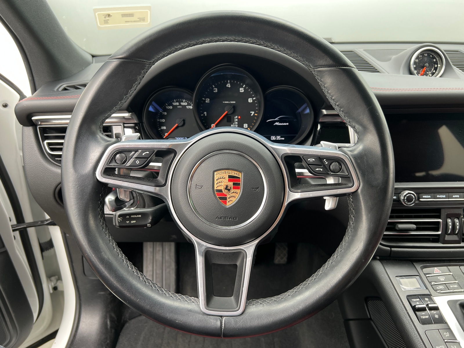 Thumbnail: 2020 Porsche Macan - 5