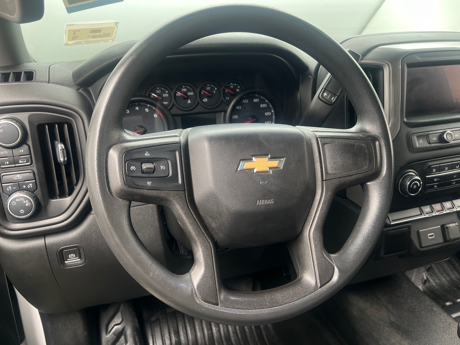 Thumbnail: 2020 Chevrolet Silverado 1500 - 5