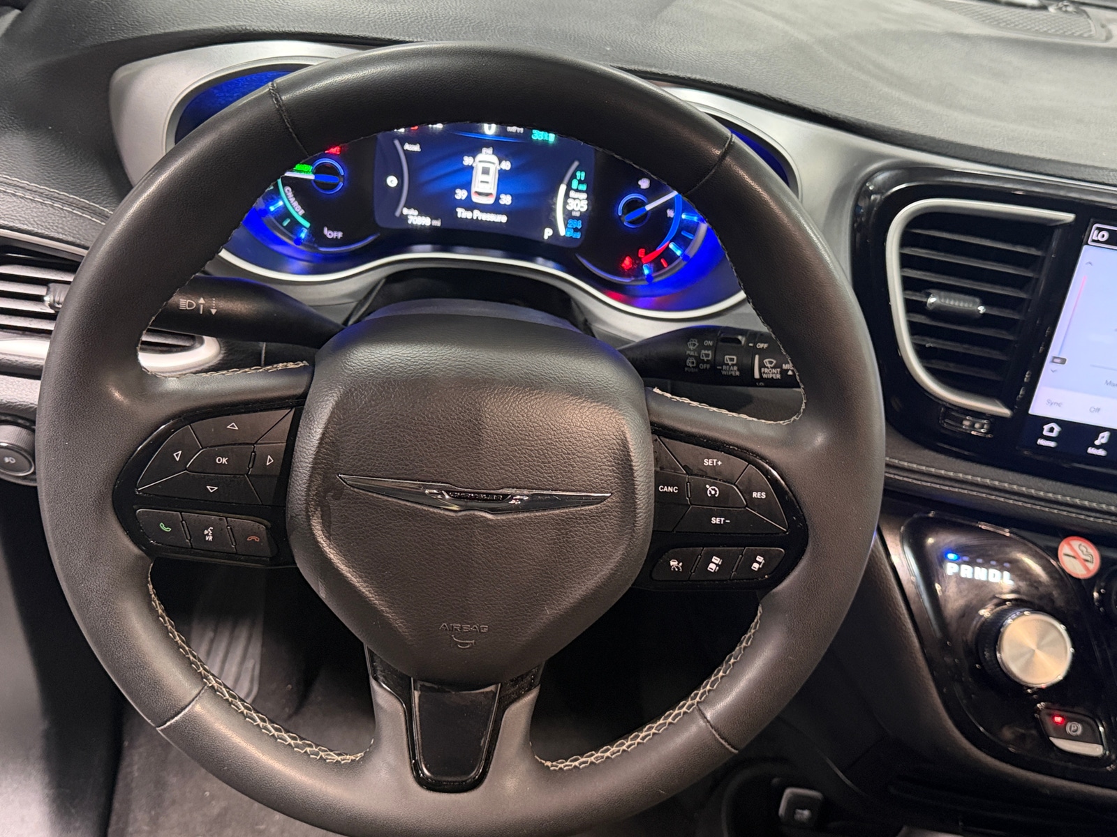 Thumbnail: 2024 Chrysler Pacifica - 4