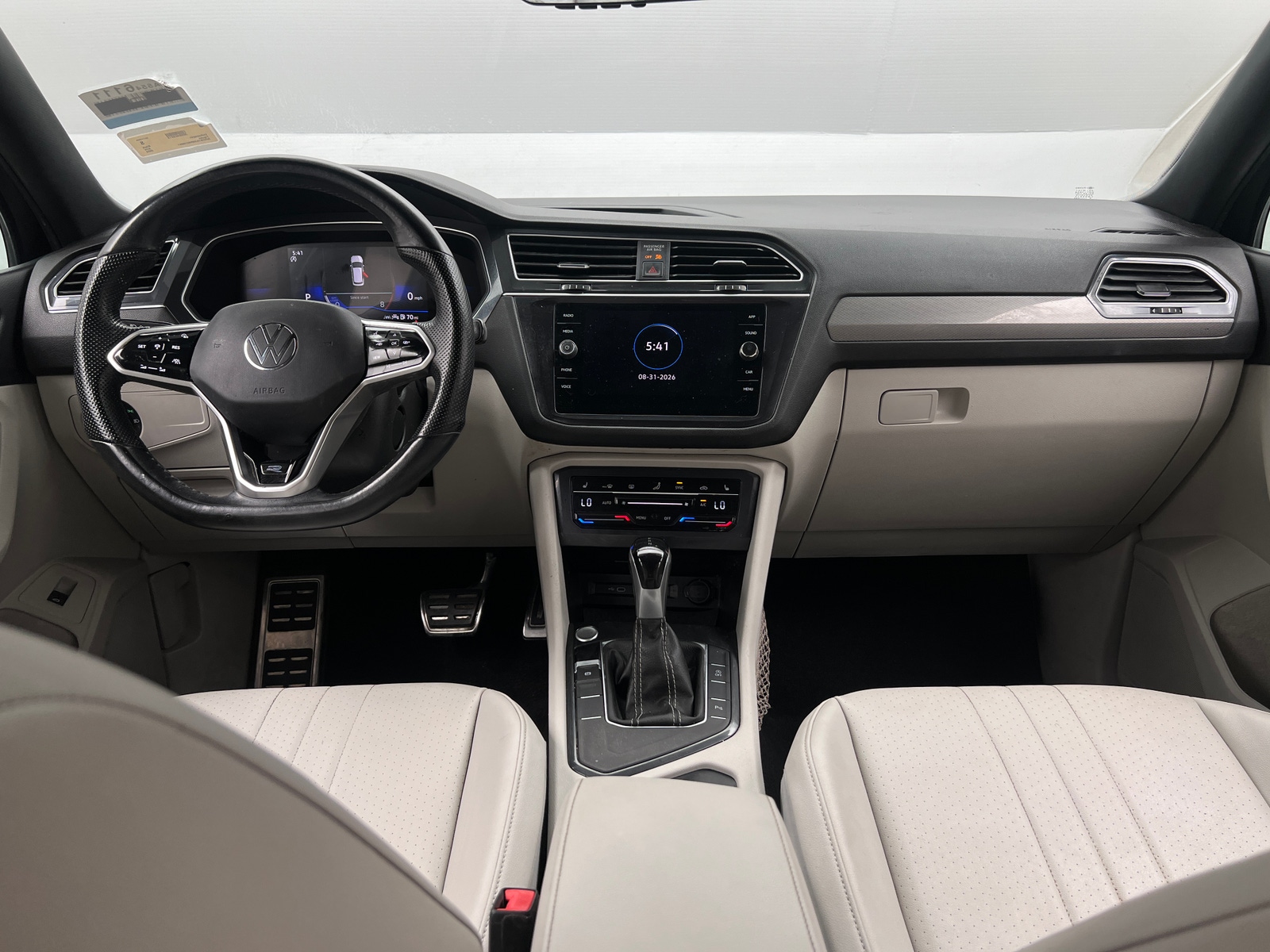 Thumbnail: 2024 Volkswagen Tiguan - 3