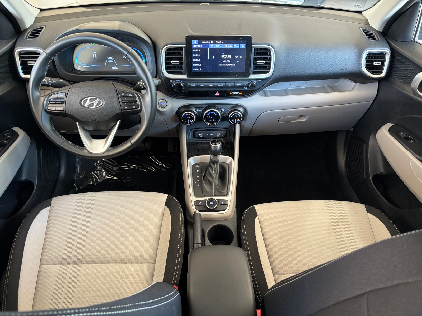 Thumbnail: 2026 Hyundai Venue - 3