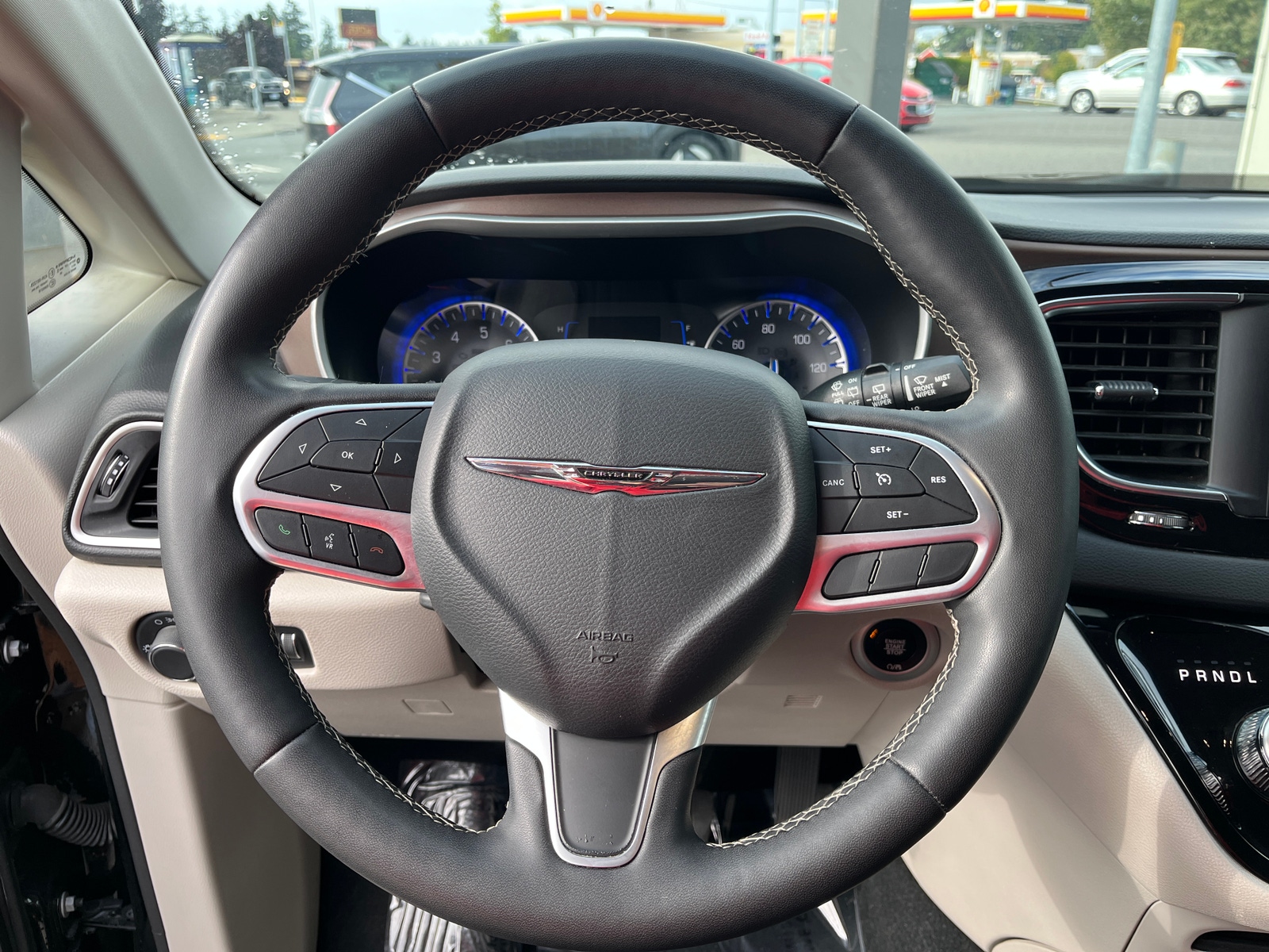Thumbnail: 2024 Chrysler Voyager - 5