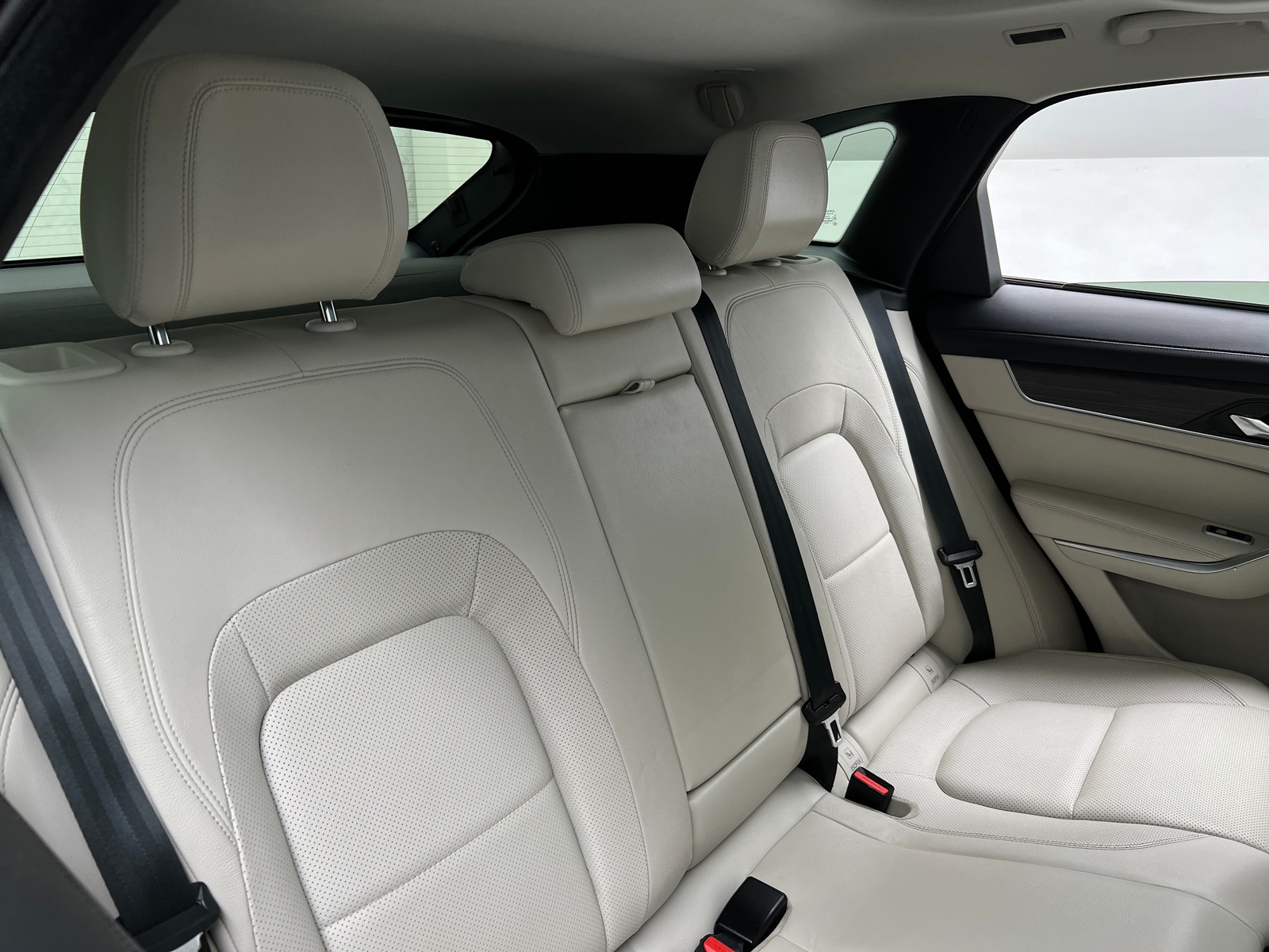 Thumbnail: 2022 Jaguar F-Pace - 5