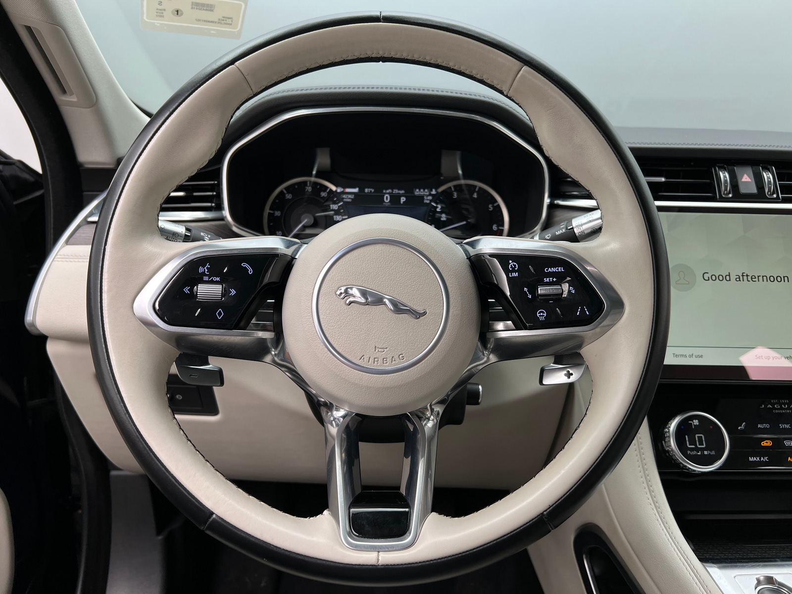 Thumbnail: 2022 Jaguar F-Pace - 4