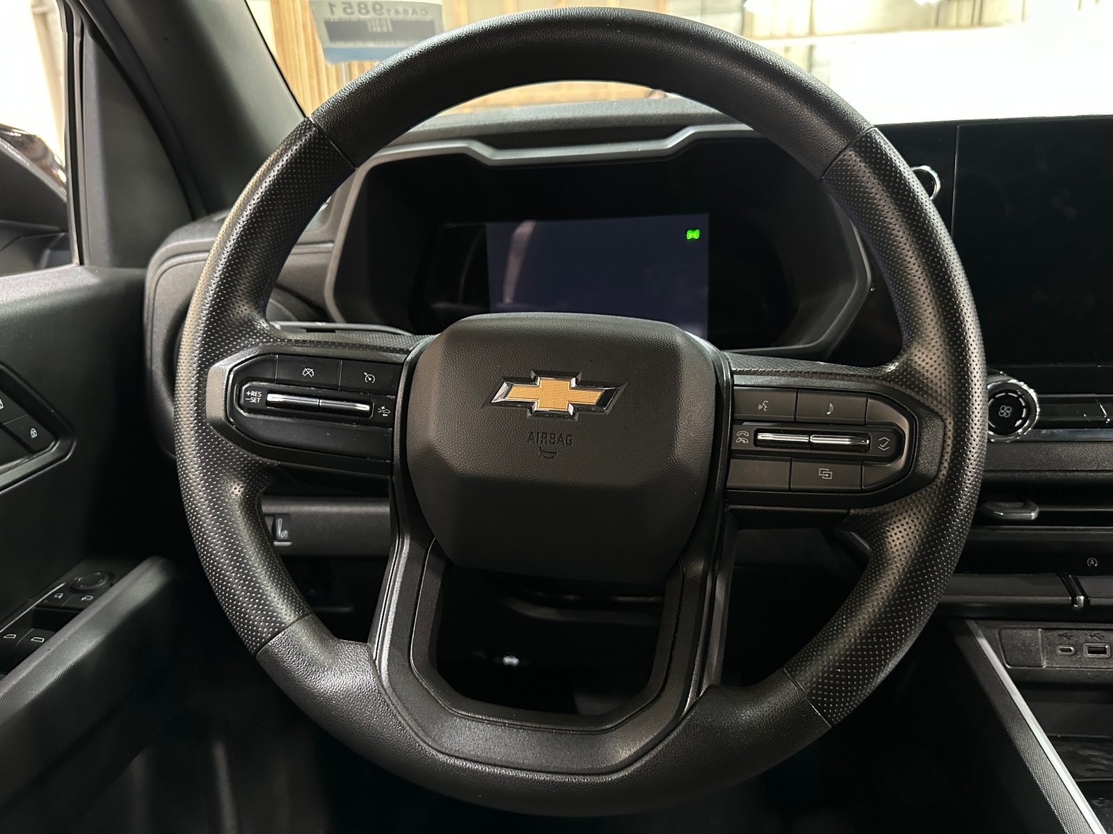 Thumbnail: 2023 Chevrolet Colorado - 5