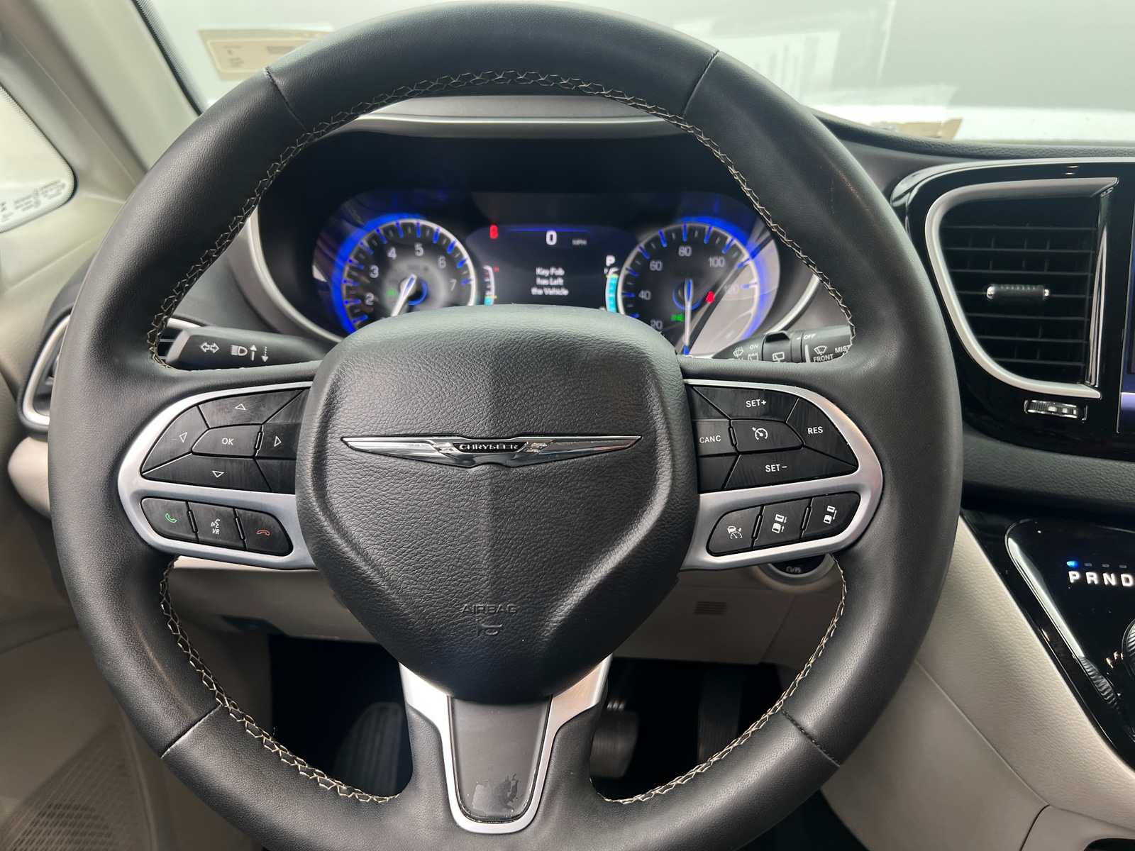Thumbnail: 2024 Chrysler Pacifica - 4