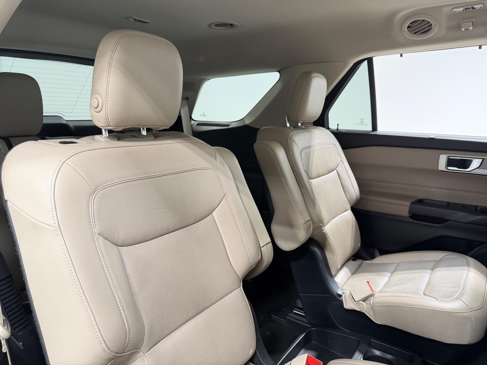 Thumbnail: 2020 Ford Explorer - 5