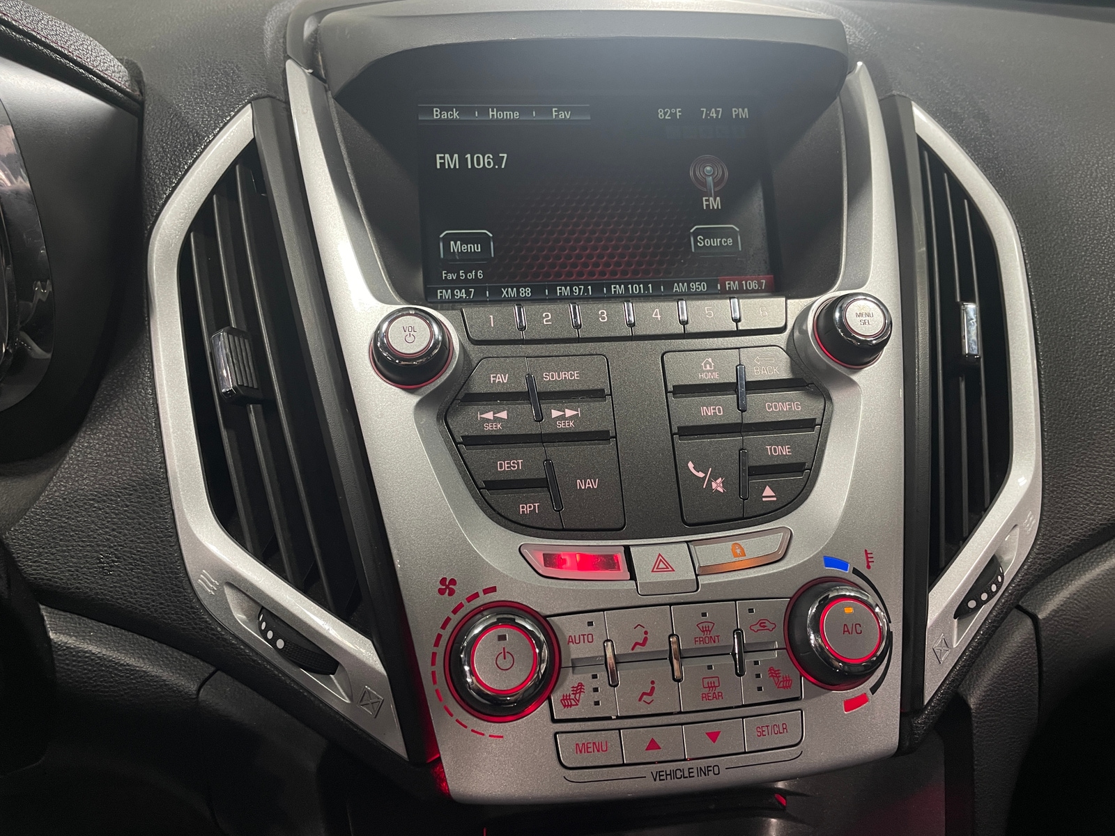 Thumbnail: 2015 GMC Terrain - 3