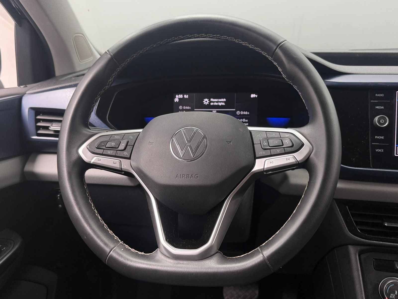 Thumbnail: 2022 Volkswagen Taos - 5