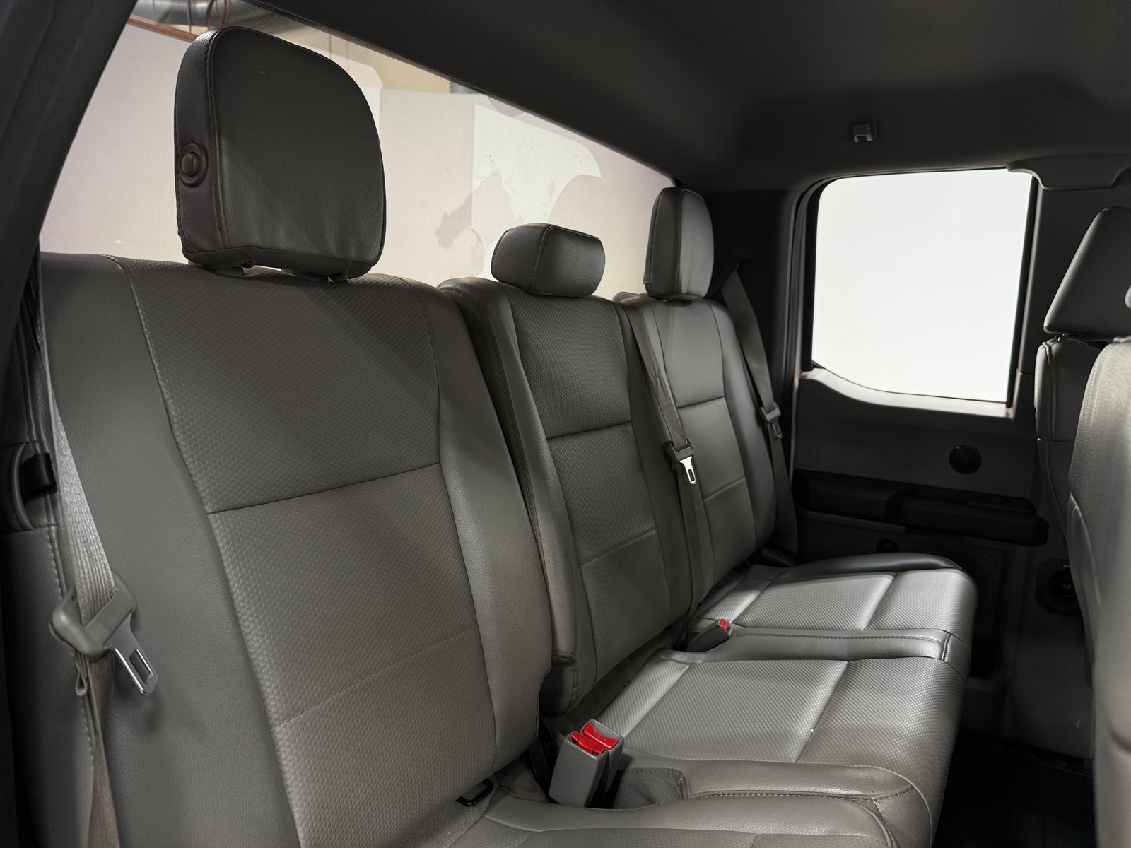 Thumbnail: 2017 Ford Econoline - 6