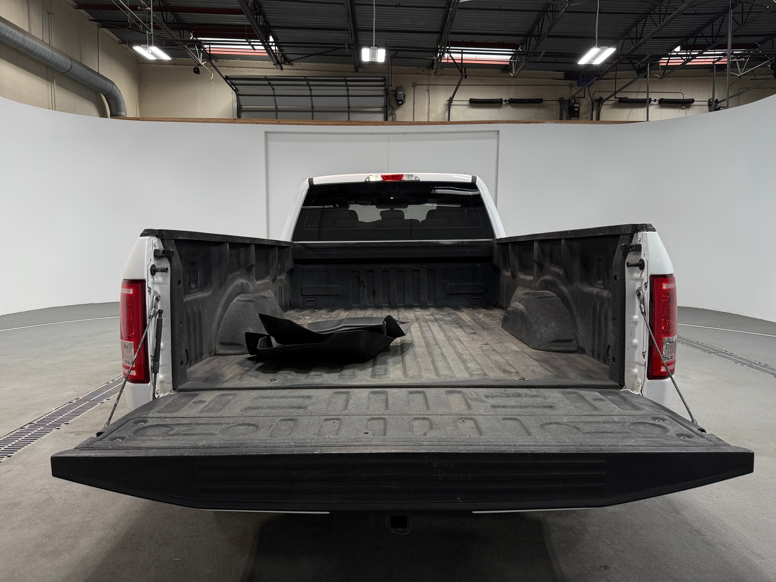 Thumbnail: 2017 Ford Econoline - 7