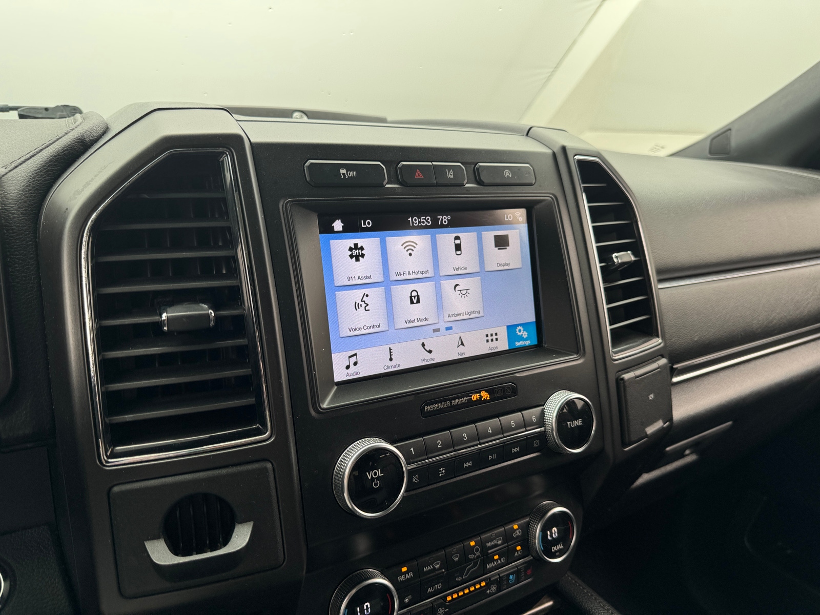 Thumbnail: 2019 Ford Expedition - 3