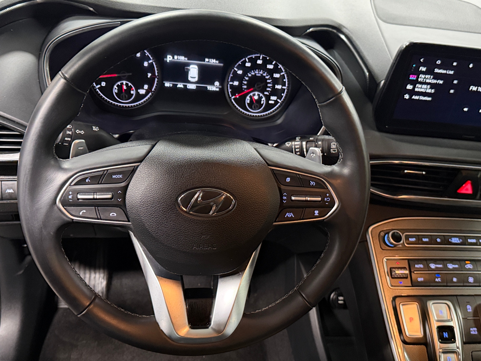 Thumbnail: 2023 Hyundai Santa Fe - 4