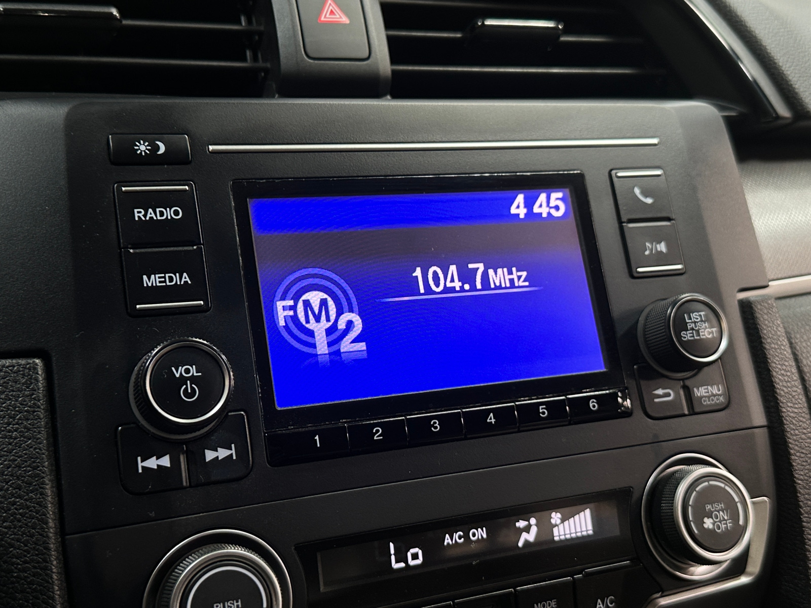 Thumbnail: 2016 Honda Civic - 4