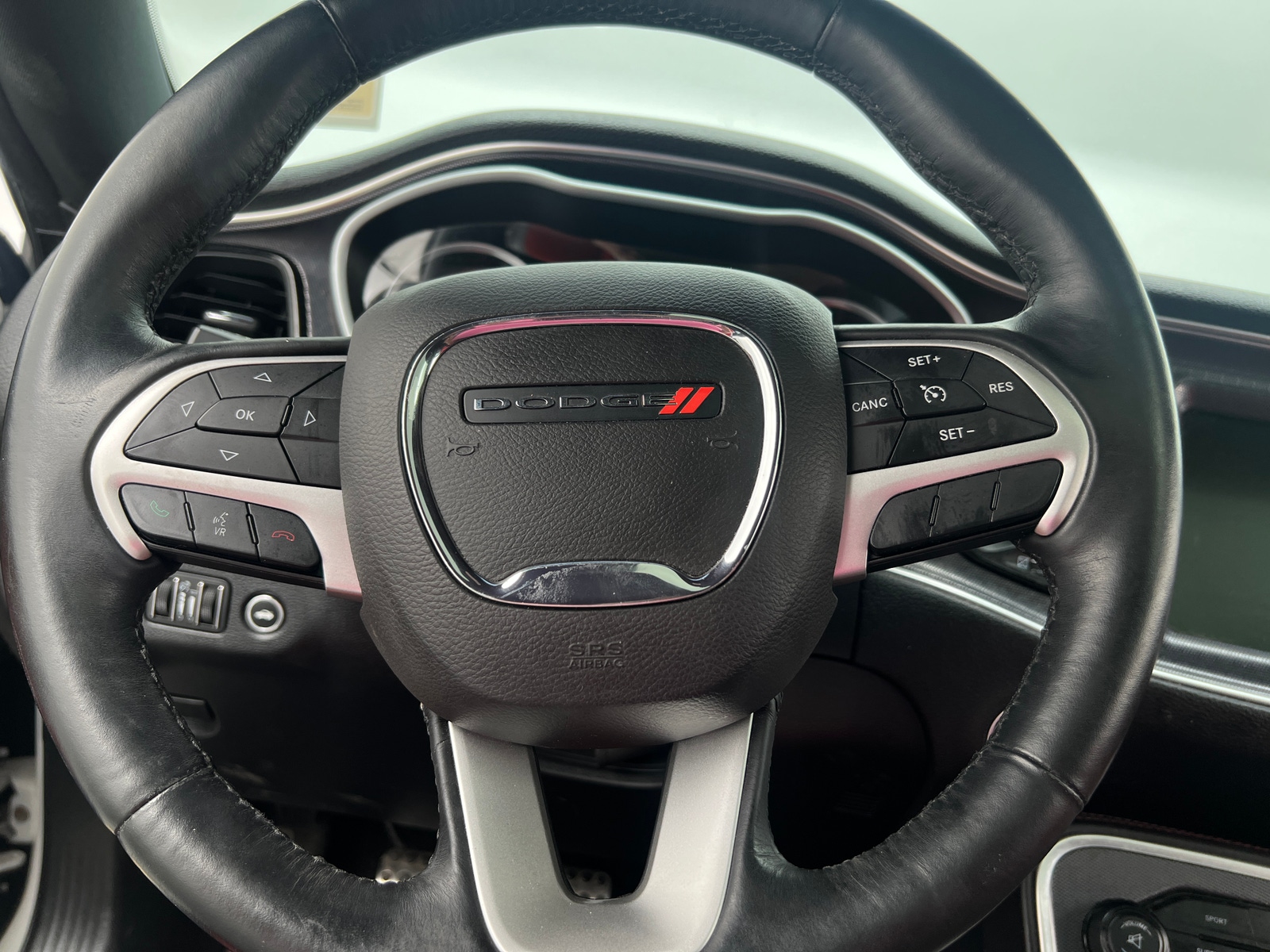 Thumbnail: 2015 Dodge Challenger - 3