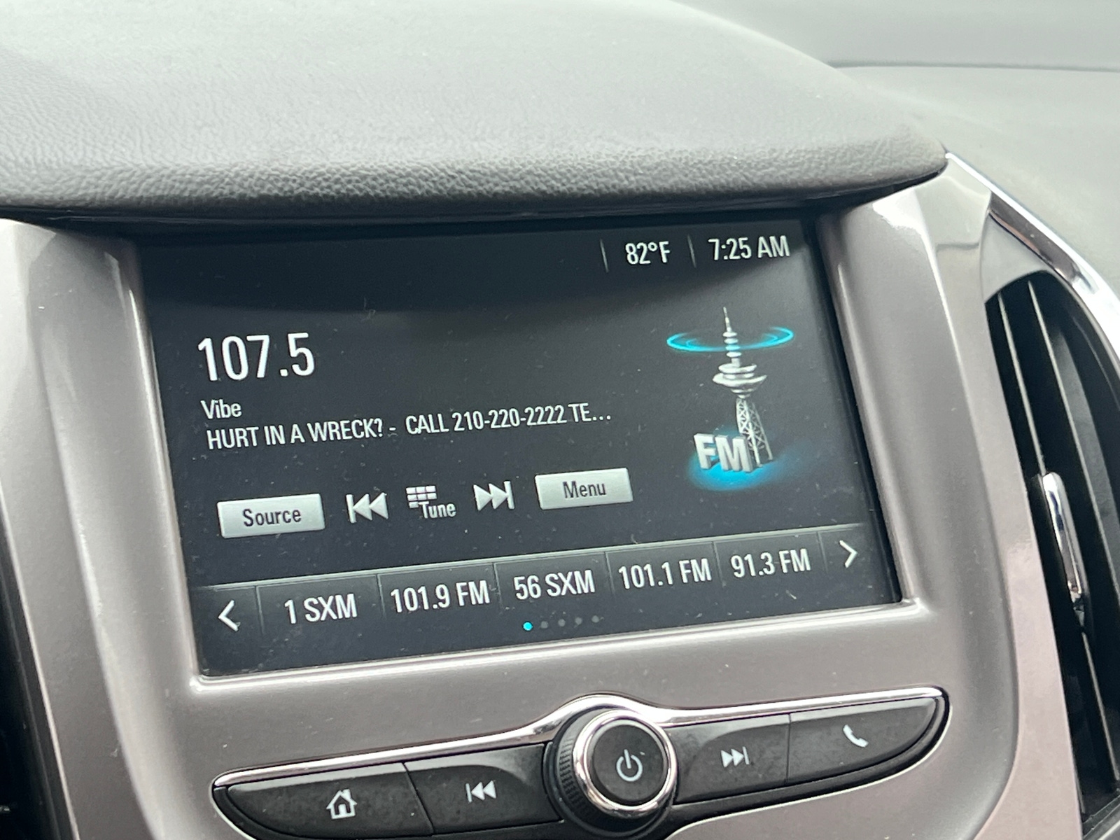 Thumbnail: 2017 Chevrolet Cruze - 4