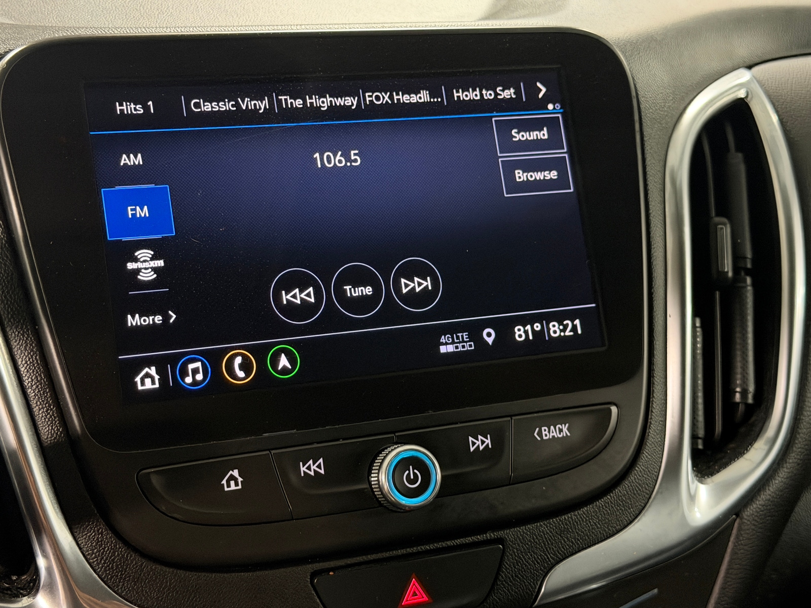Thumbnail: 2021 Chevrolet Equinox - 3