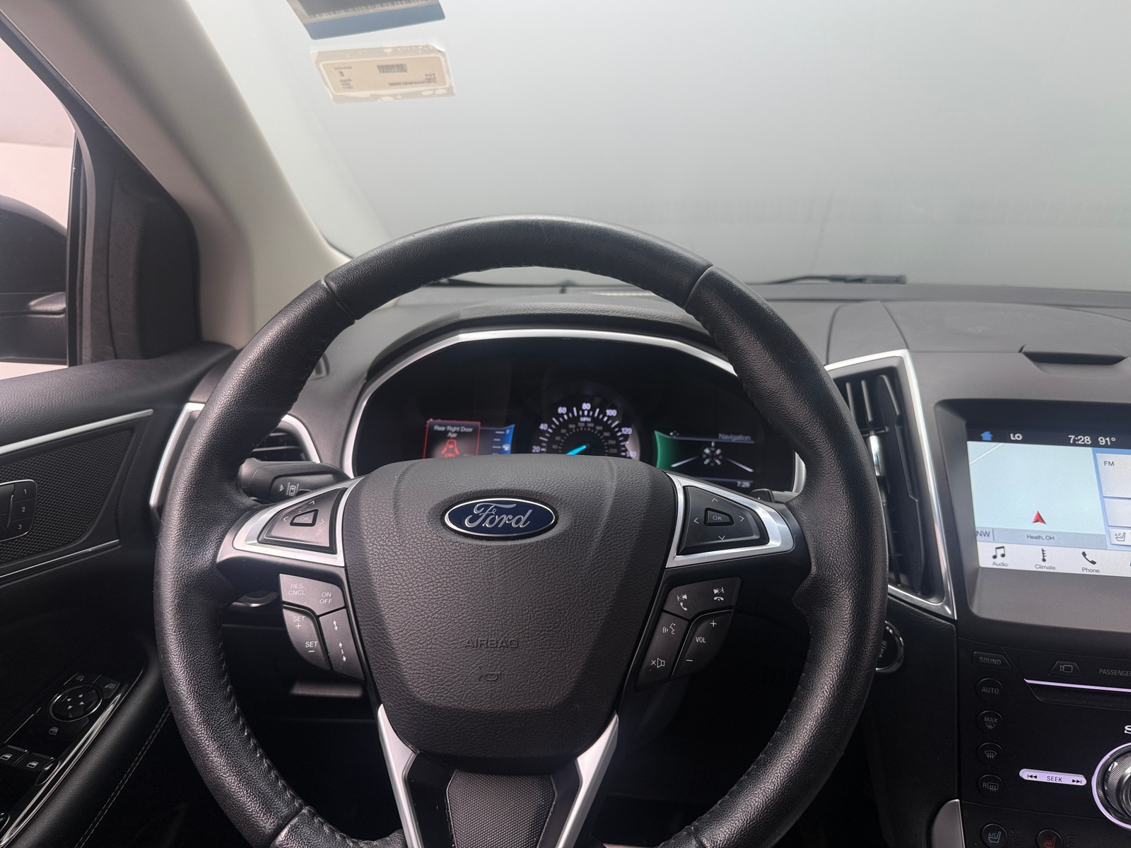 Thumbnail: 2017 Ford Edge - 4