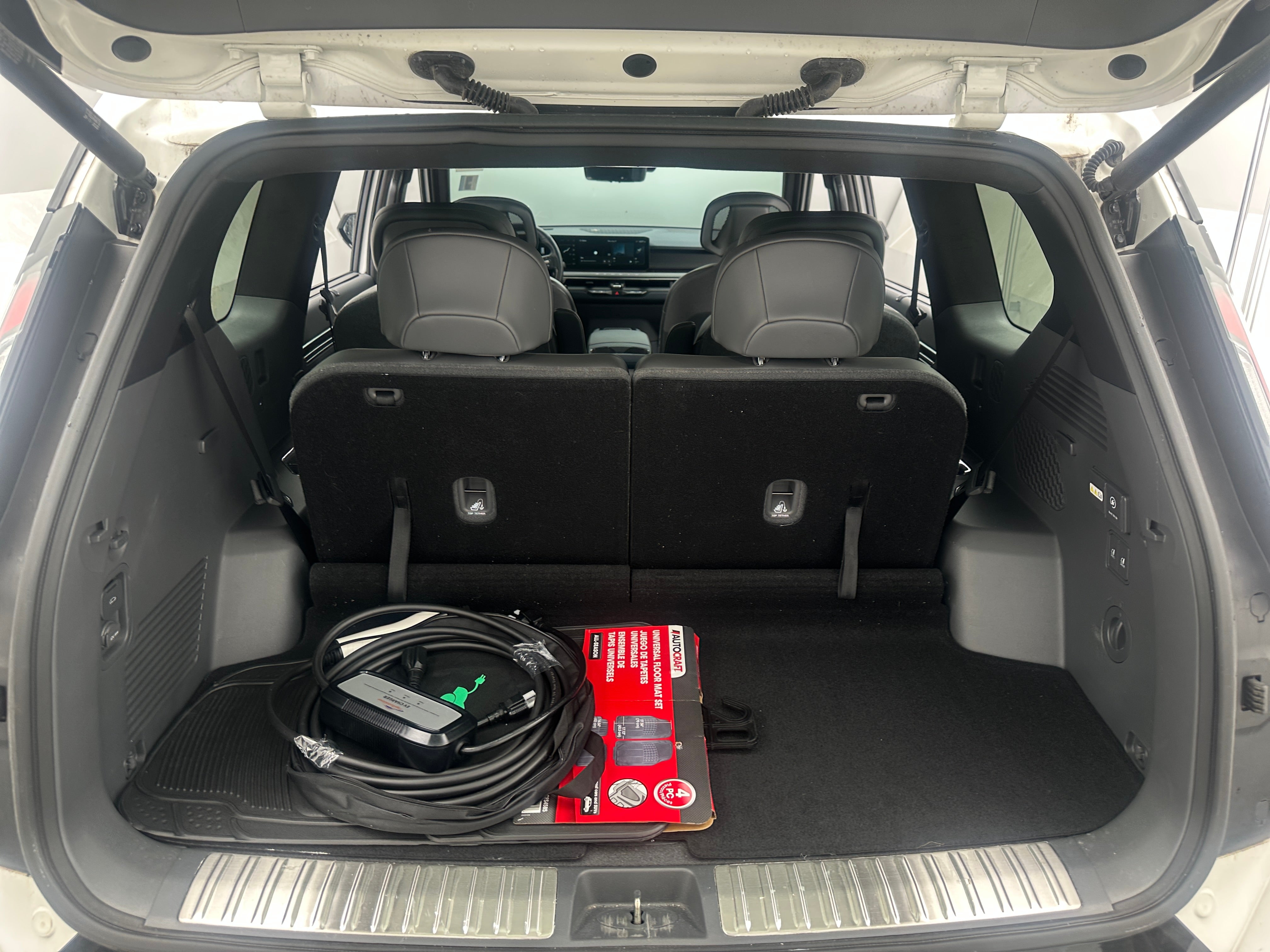 Used 2024 Kia EV9 GT-Line with VIN KNDAEFS55R6030798 for sale in Oak Creek, WI