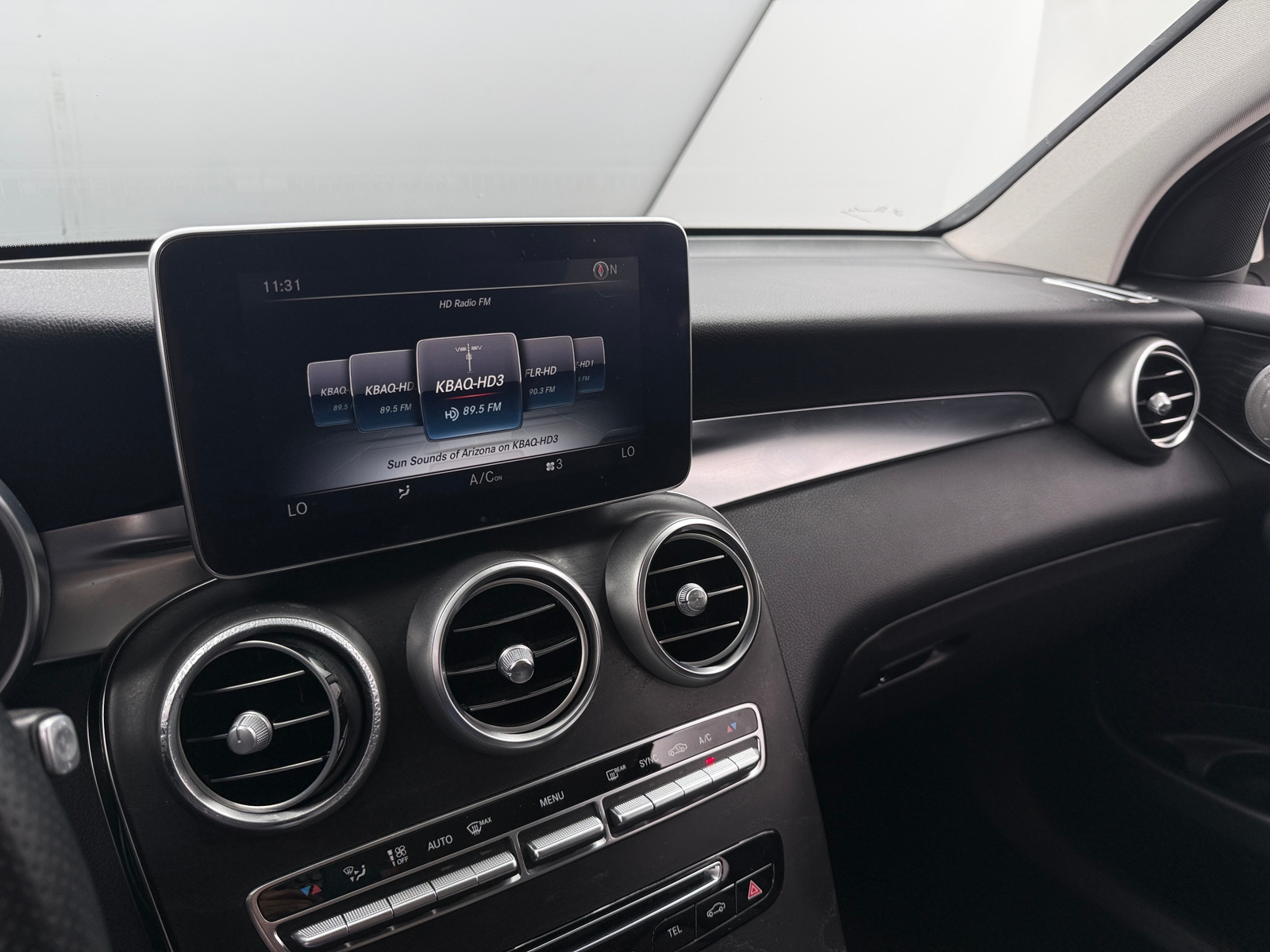 Thumbnail: 2016 Mercedes-Benz GLC - 3