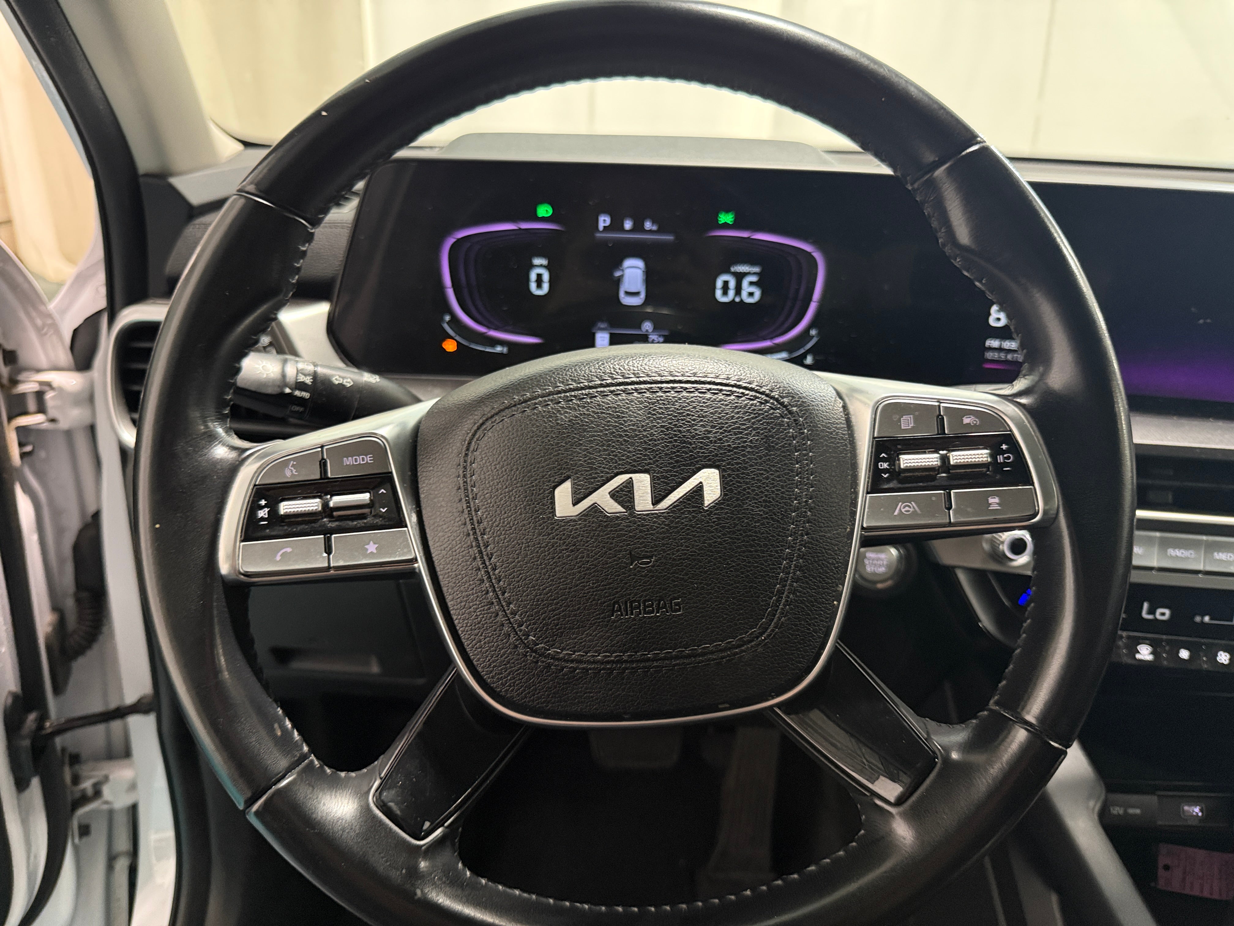 2023 Kia Telluride LX