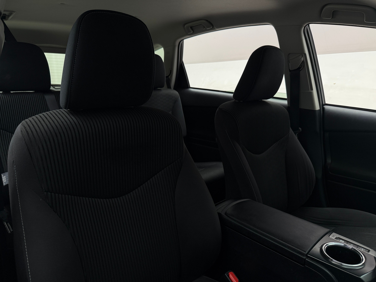 Thumbnail: 2017 Toyota Prius v - 2