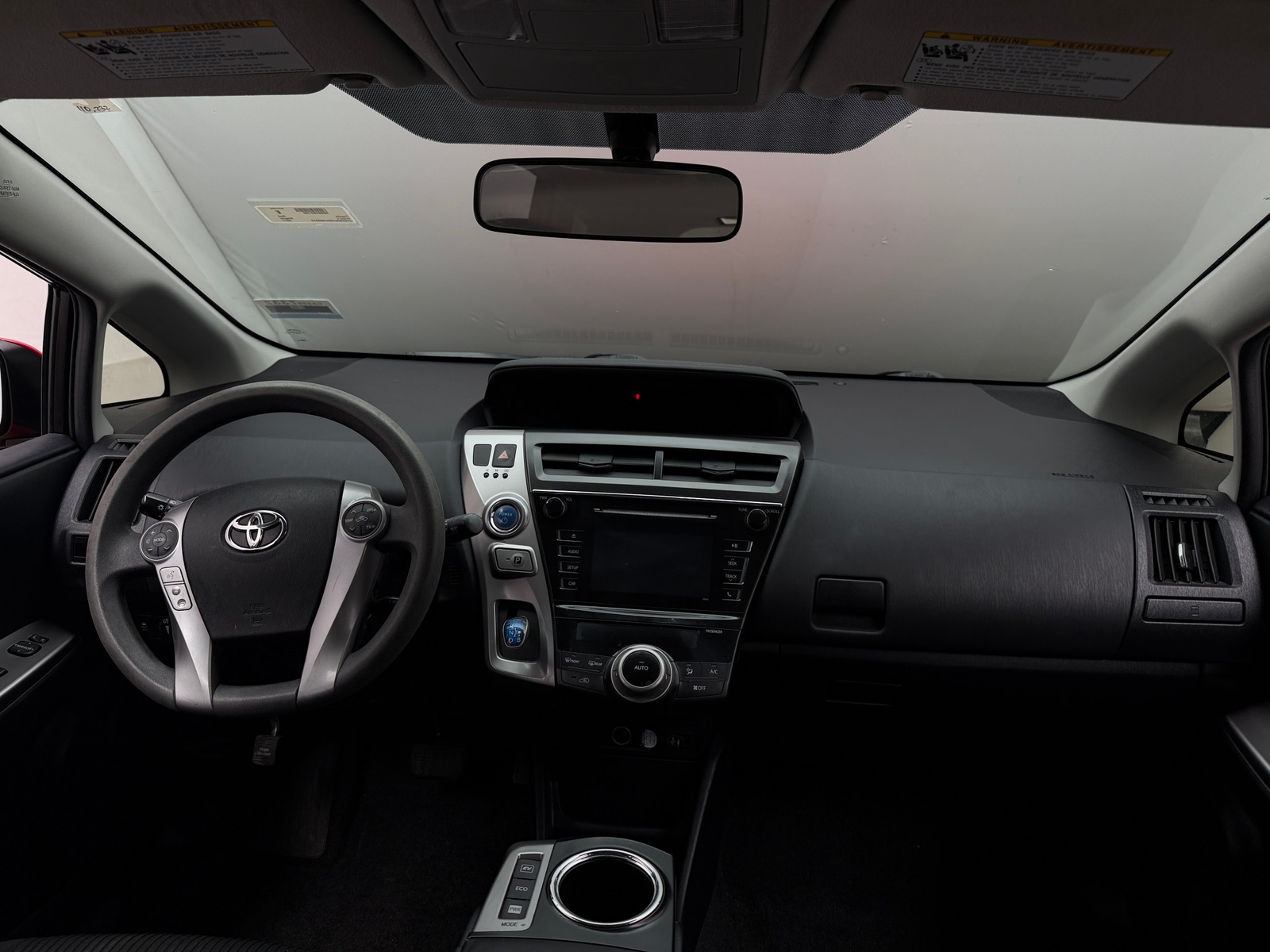 Thumbnail: 2017 Toyota Prius v - 3