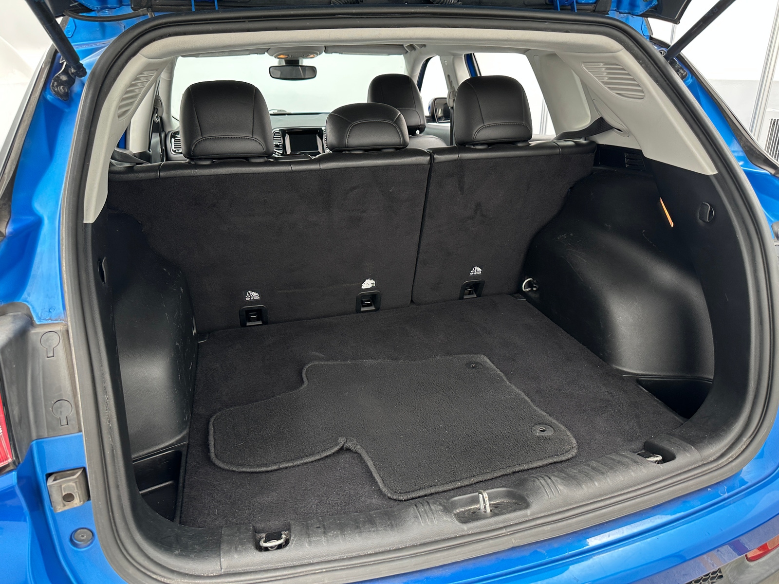 Thumbnail: 2019 Jeep Compass - 7