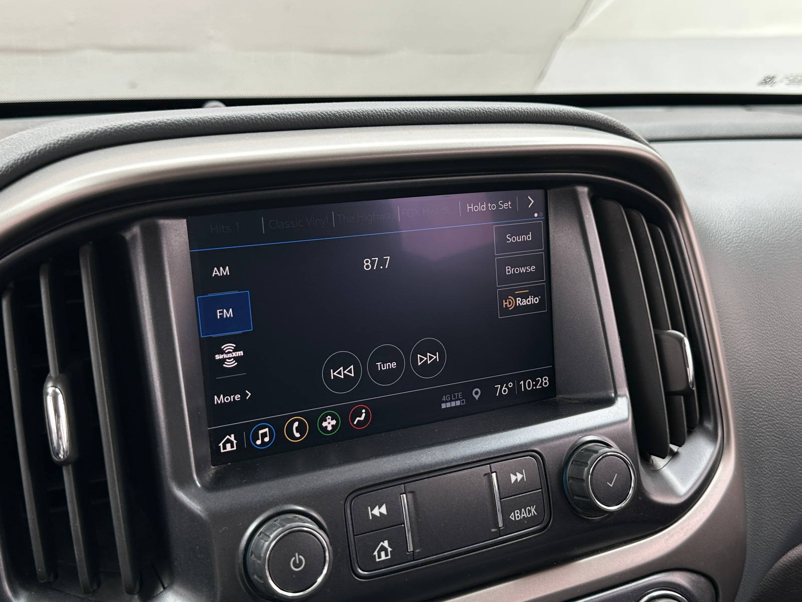 Thumbnail: 2021 Chevrolet Colorado - 3