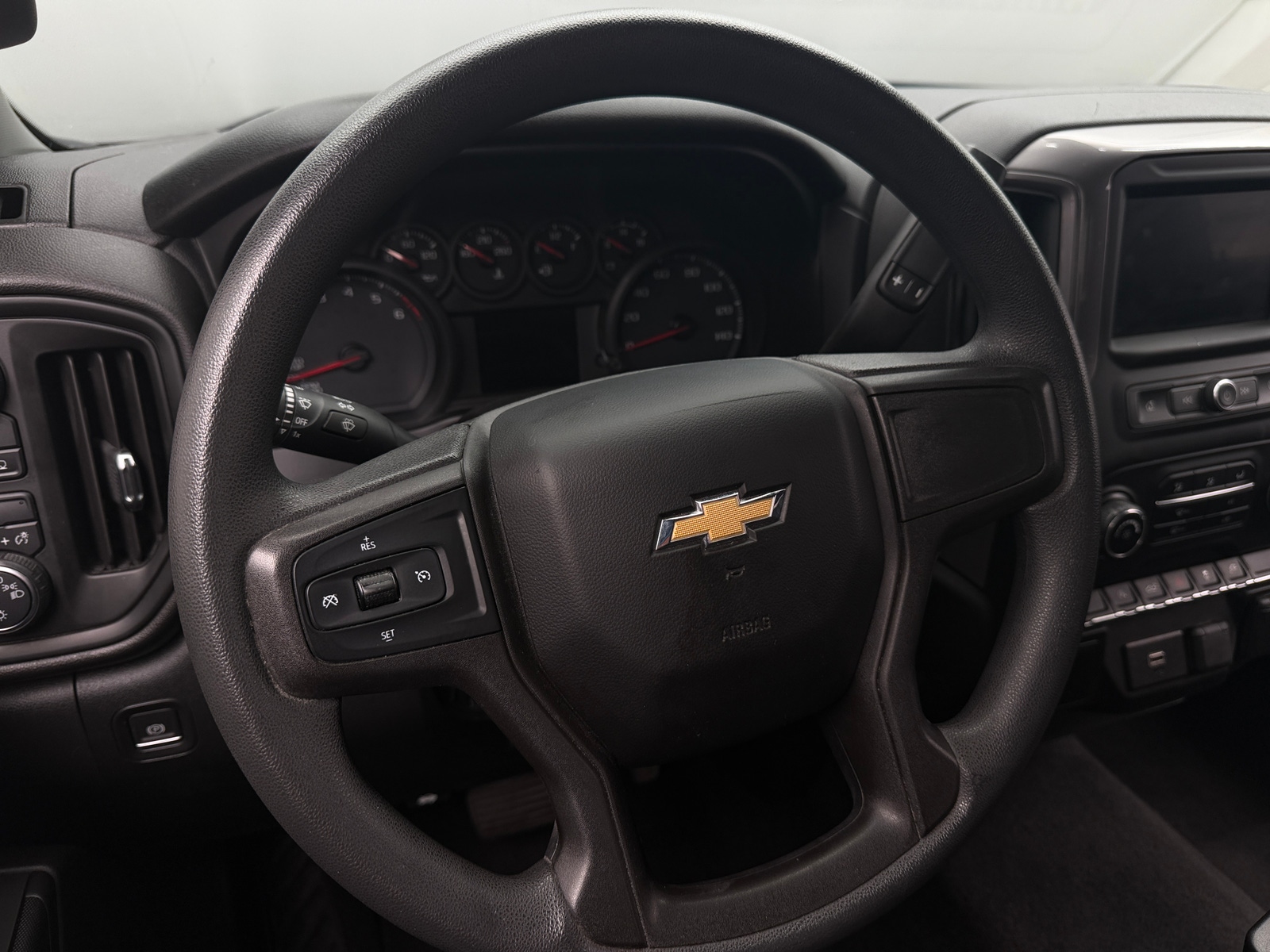 Thumbnail: 2020 Chevrolet Silverado 1500 - 5