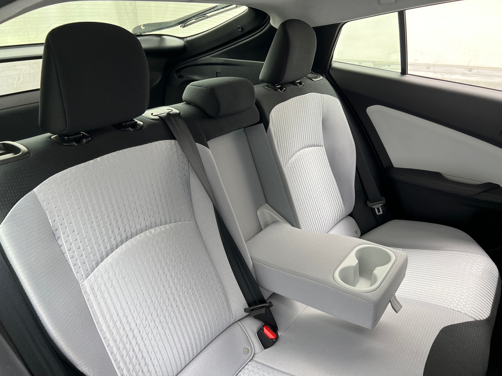 Thumbnail: 2017 Toyota Prius - 6
