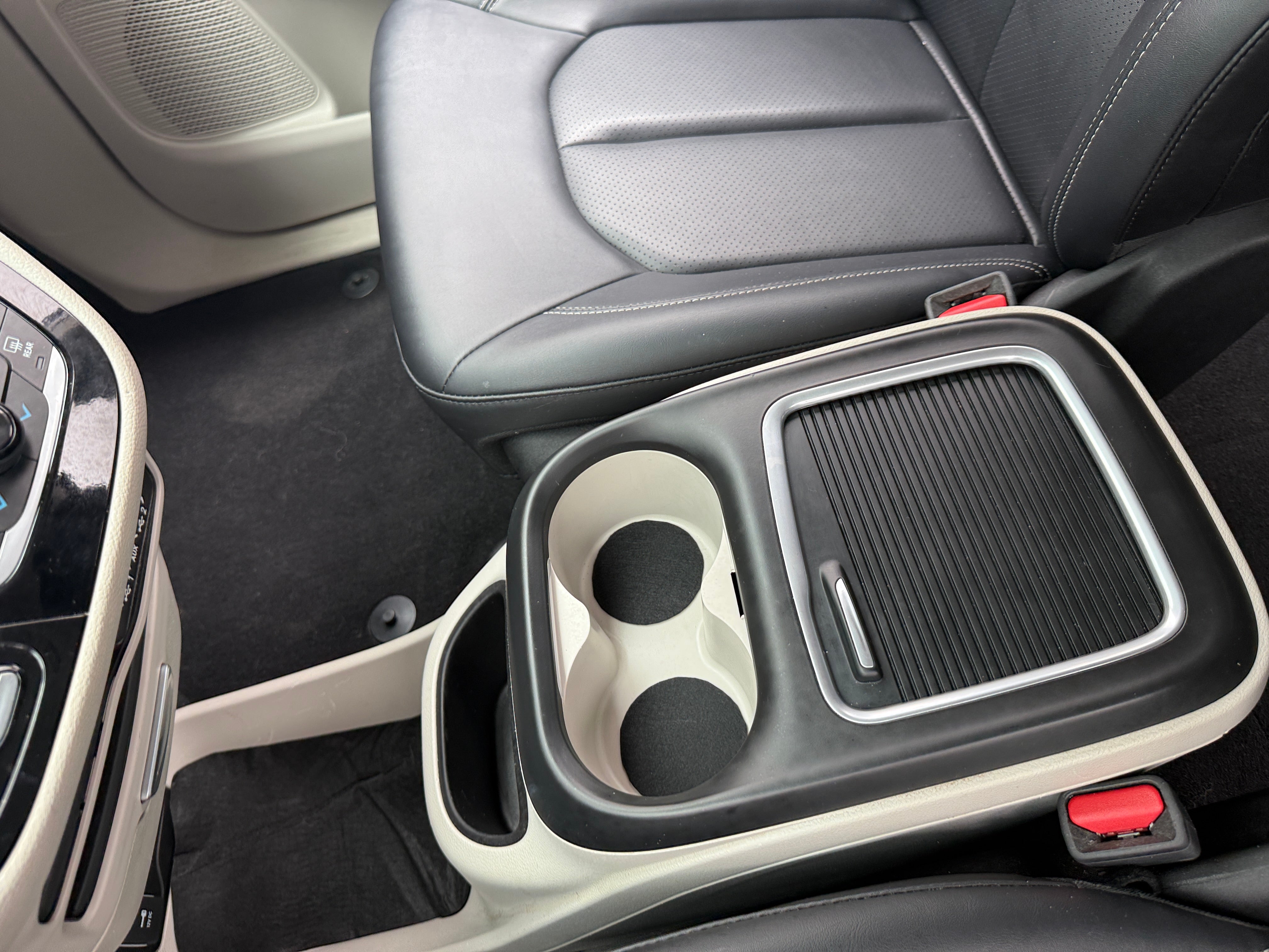 2024 Chrysler Pacifica PHEV