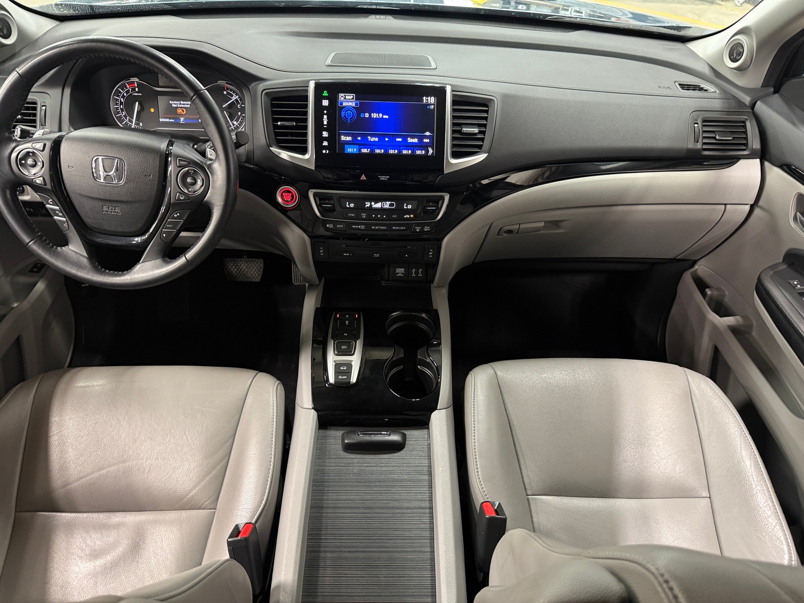 Thumbnail: 2016 Honda Pilot - 2