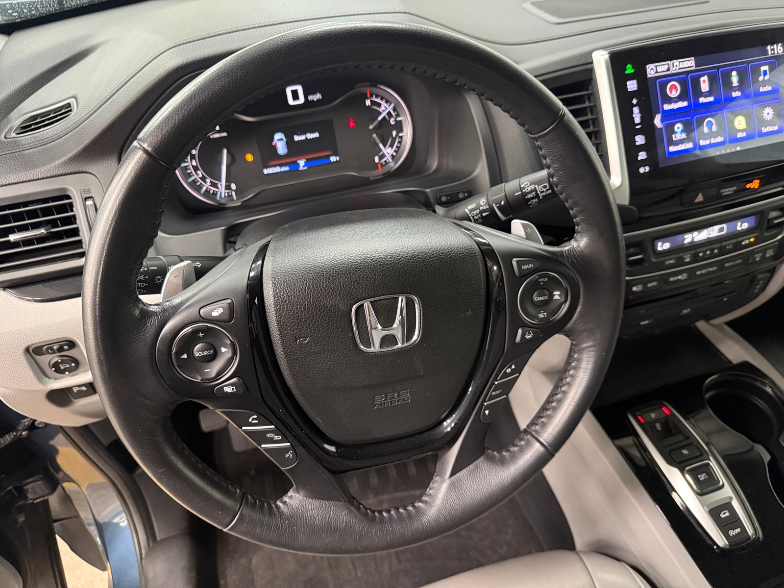 Thumbnail: 2016 Honda Pilot - 4