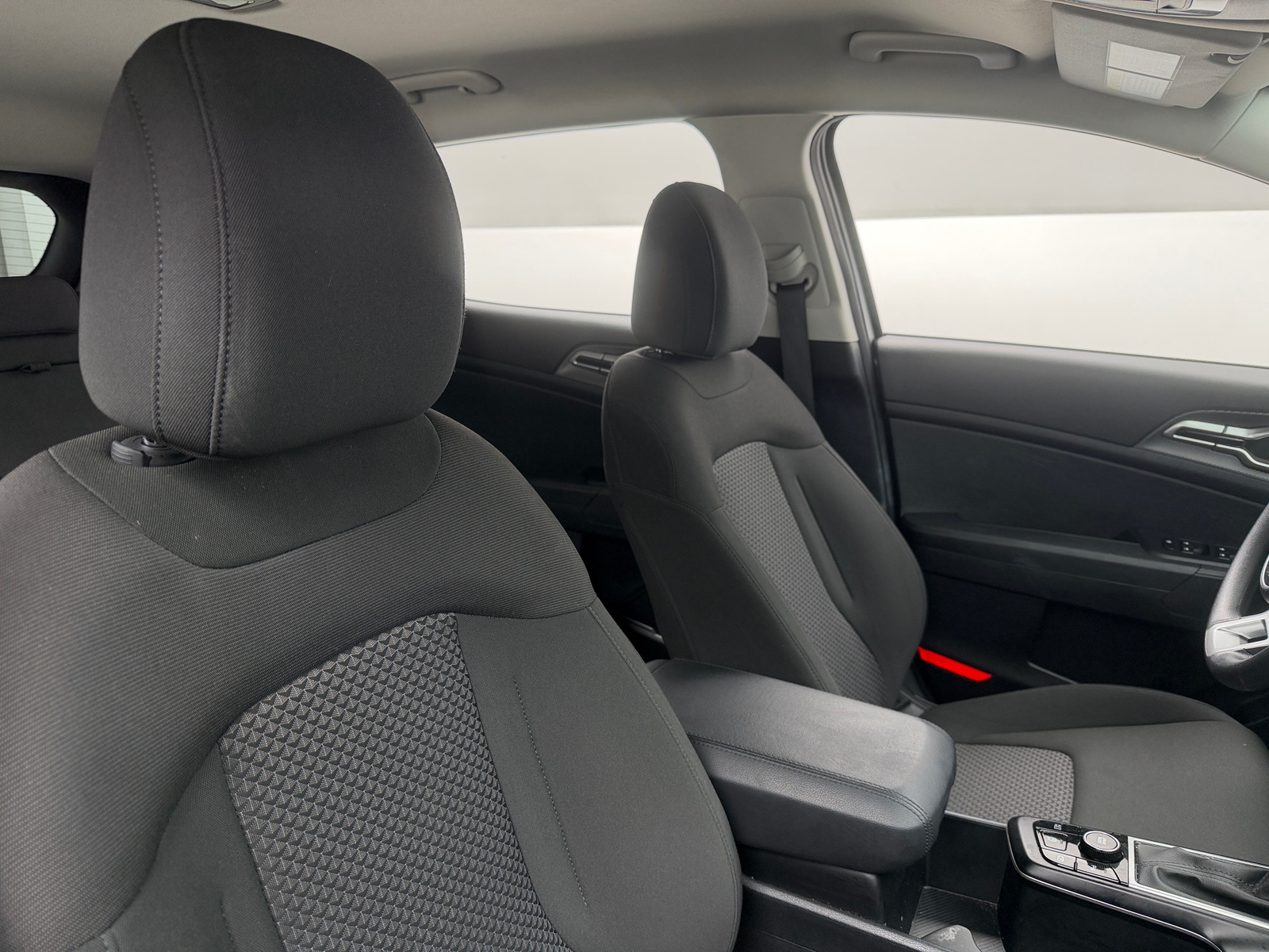 Thumbnail: 2025 Kia Sportage - 2
