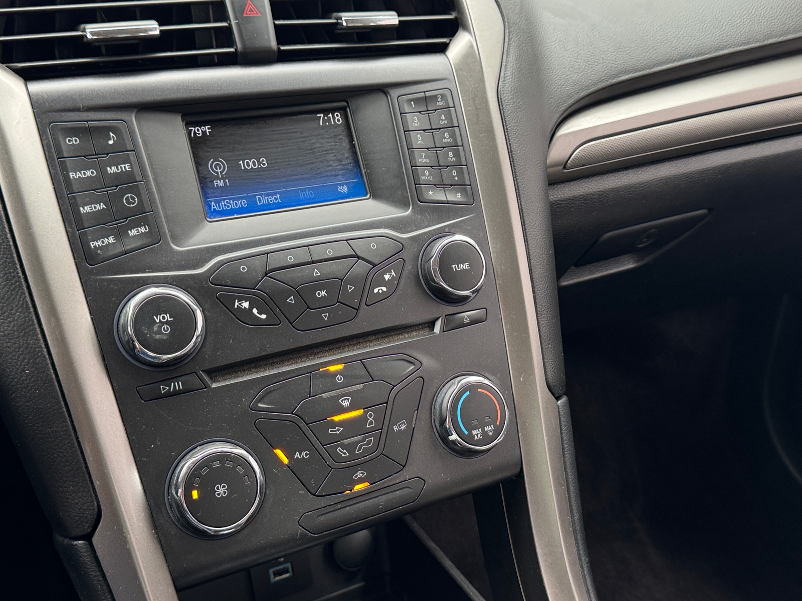 Thumbnail: 2017 Ford Fusion - 4