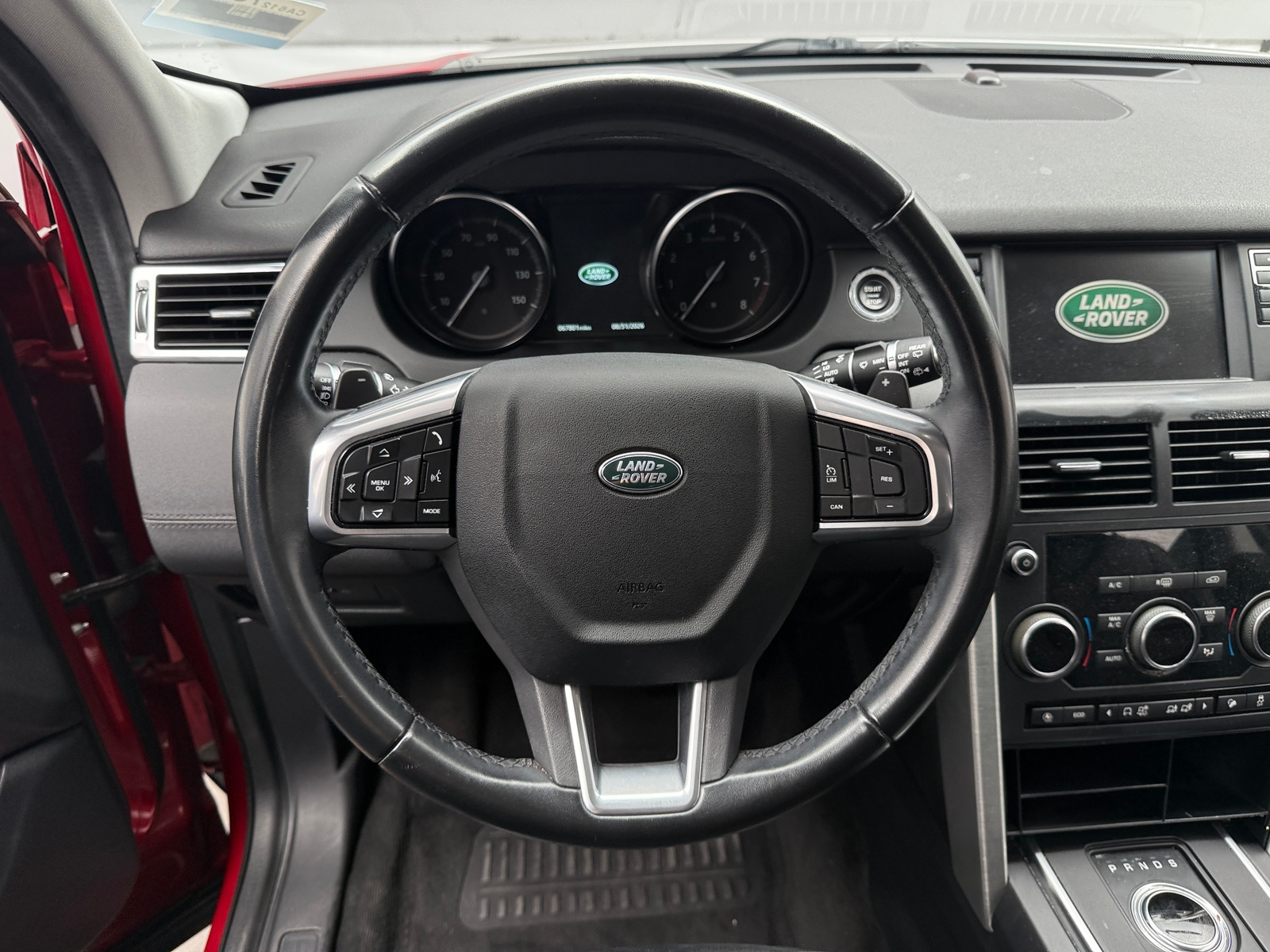 Thumbnail: 2019 Land Rover Discovery Sport - 4