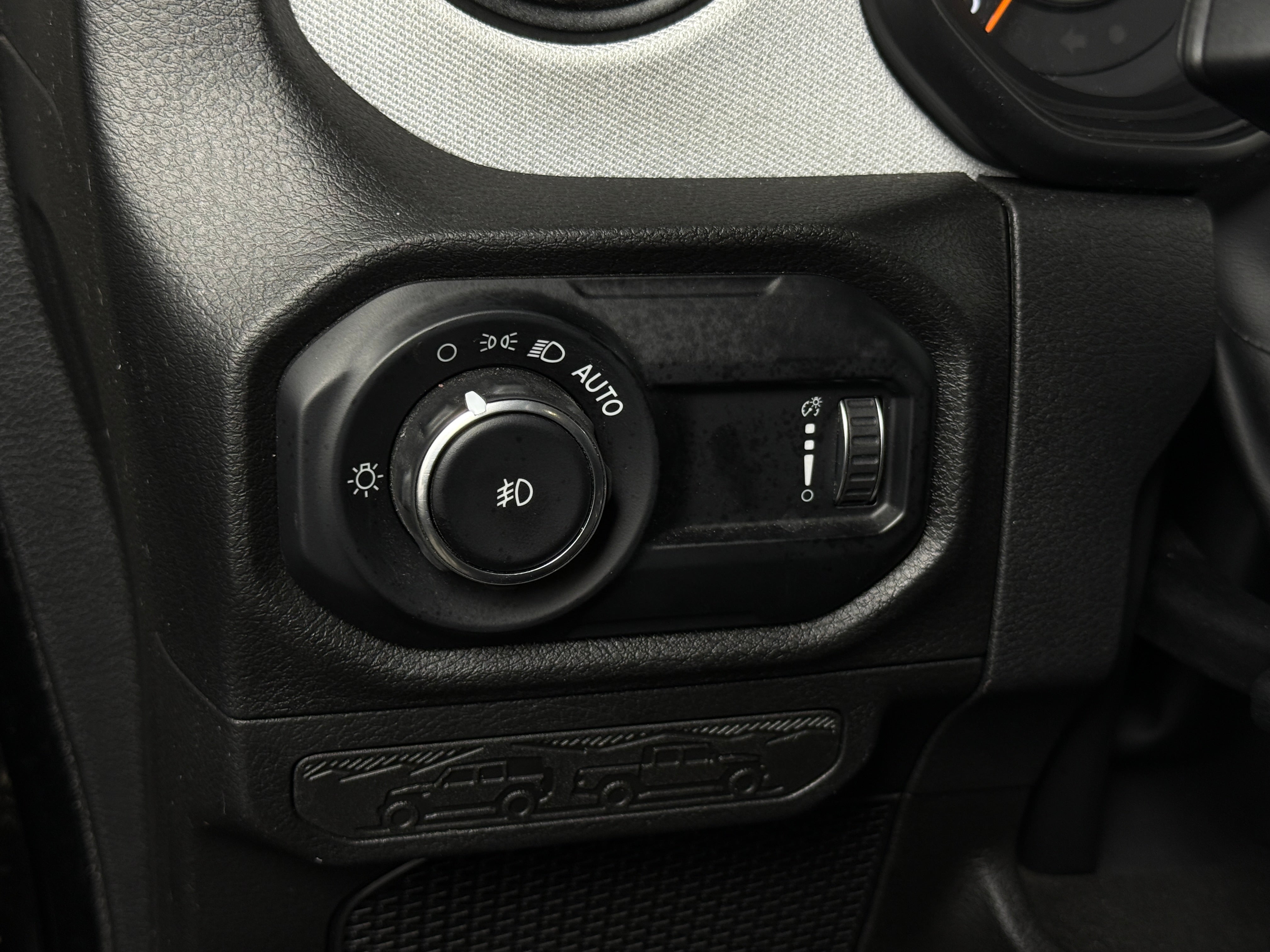 2025 Jeep Wrangler 4-Door Willys - Photo 10