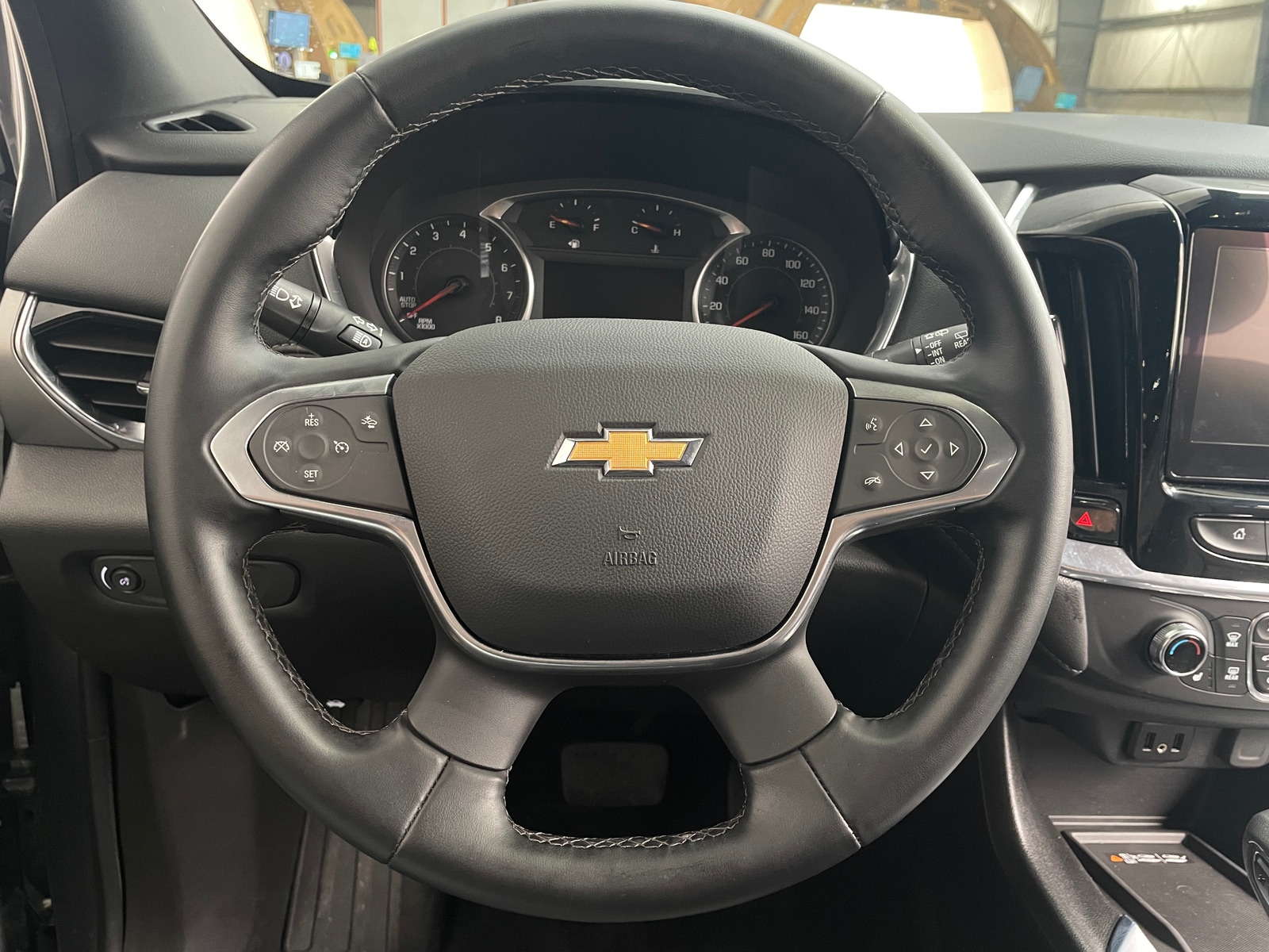 Thumbnail: 2023 Chevrolet Traverse - 5