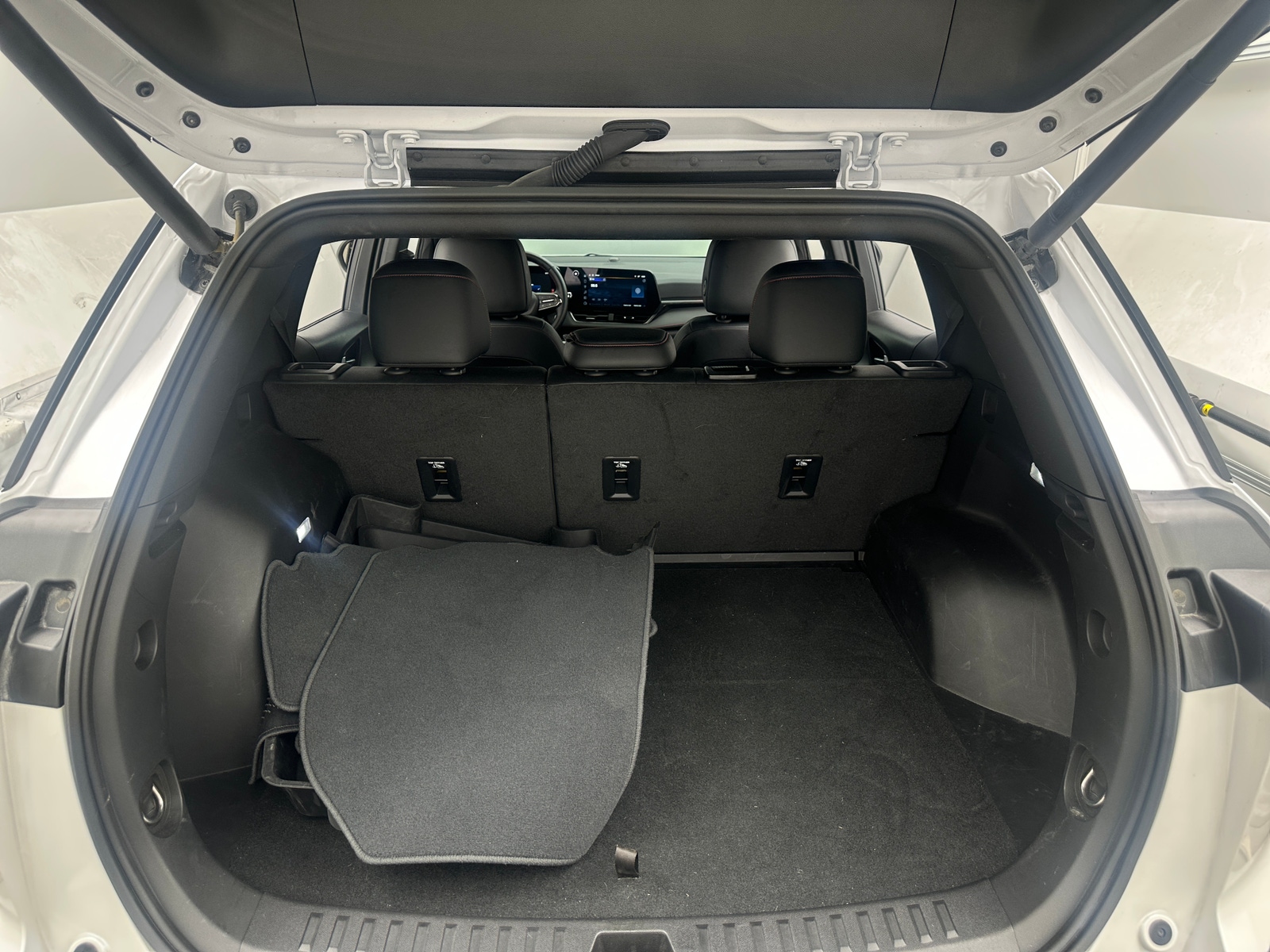 Thumbnail: 2025 Chevrolet Equinox - 6