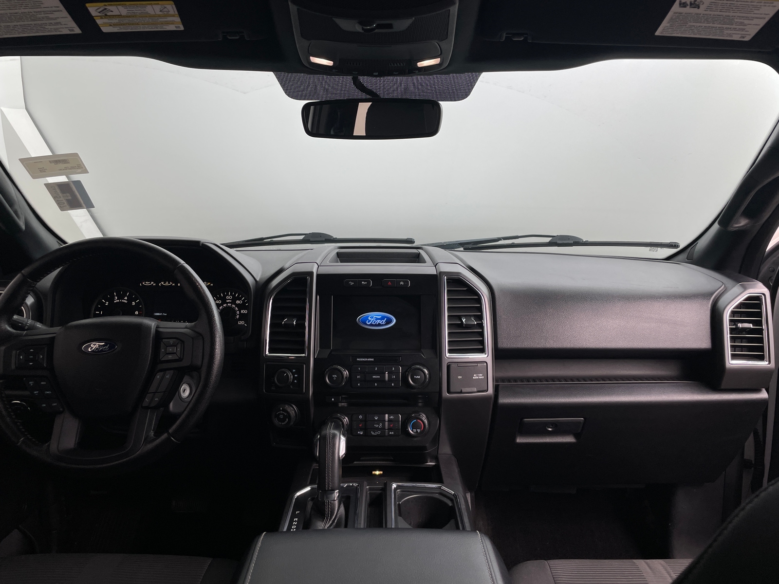 Thumbnail: 2016 Ford Econoline - 3