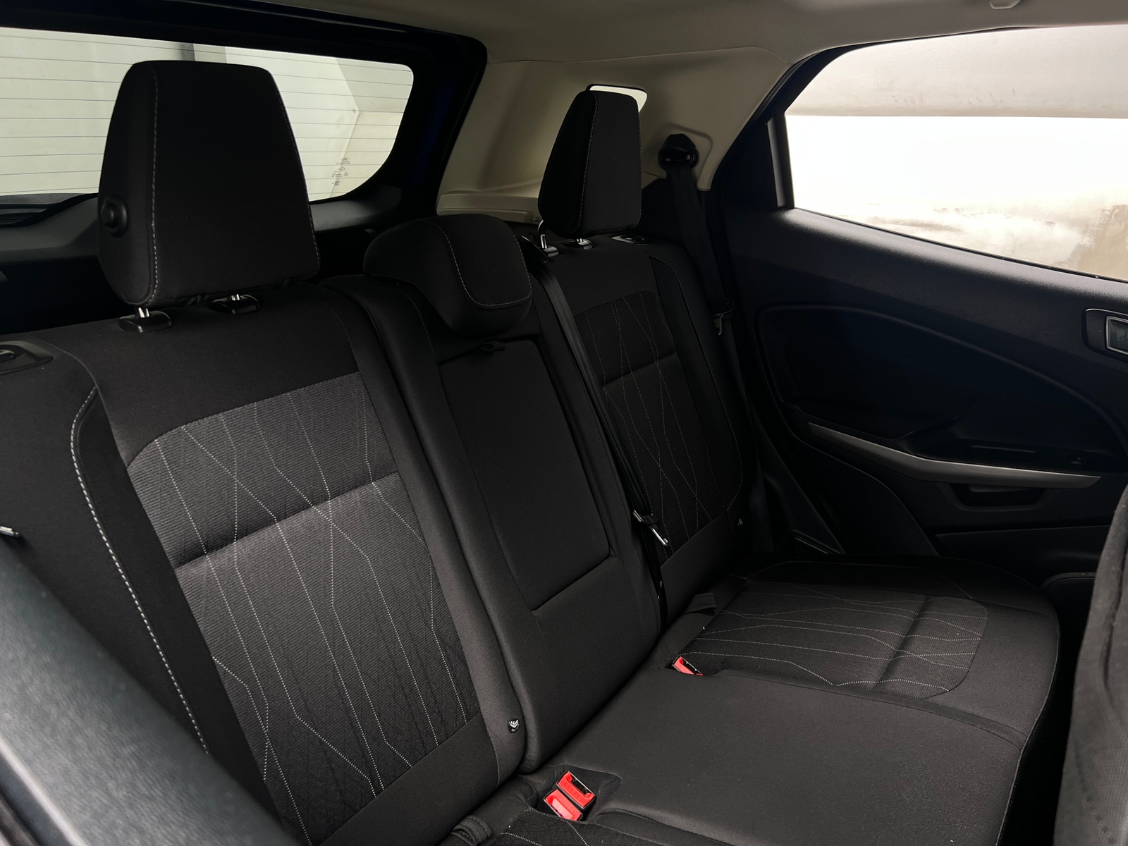 Thumbnail: 2021 Ford EcoSport - 6