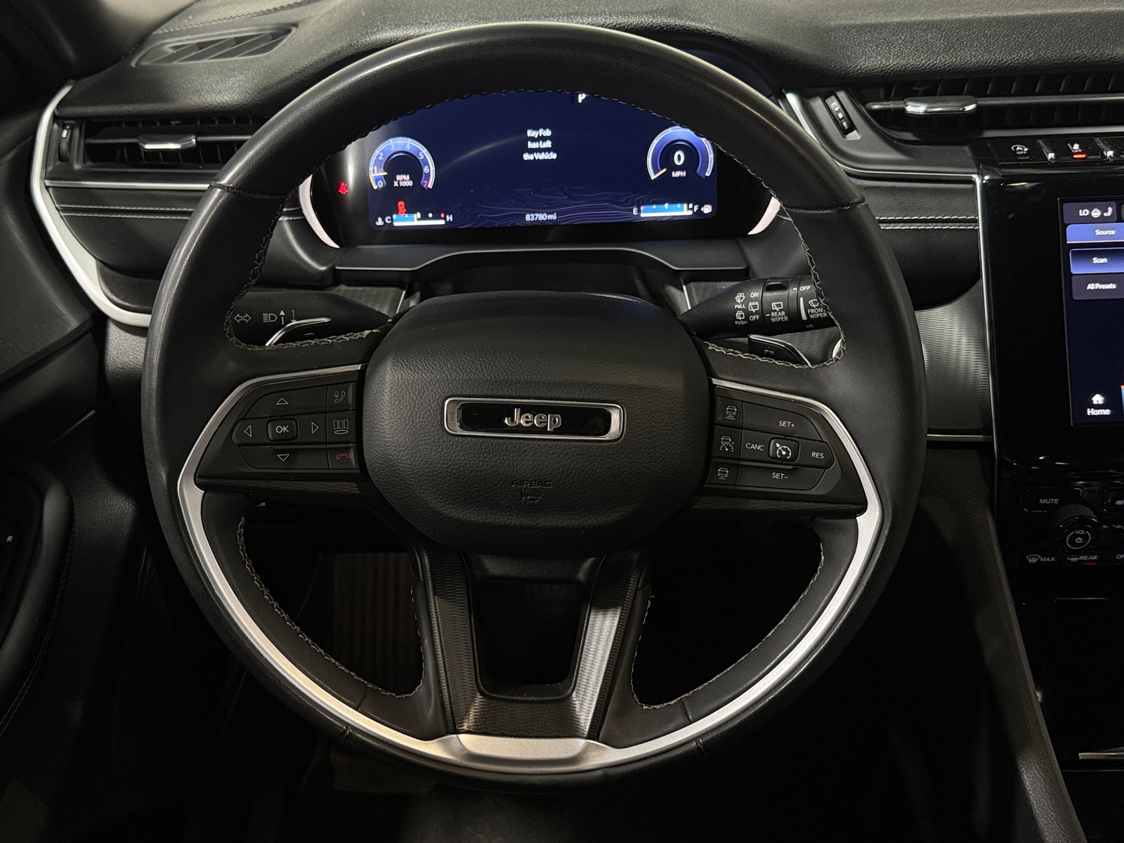 Thumbnail: 2023 Jeep Grand Cherokee L - 4