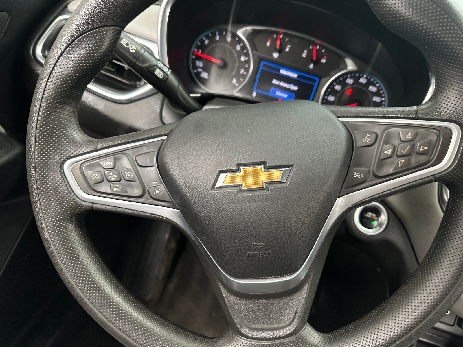 Thumbnail: 2023 Chevrolet Equinox - 5