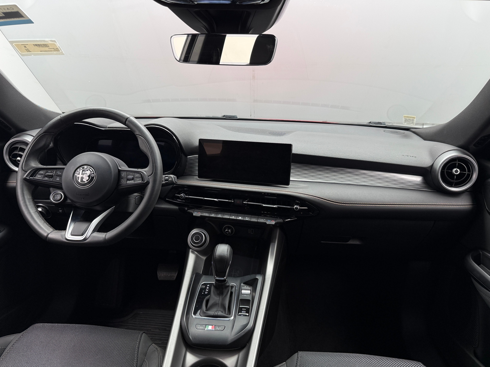 Thumbnail: 2024 Alfa Romeo Tonale - 3