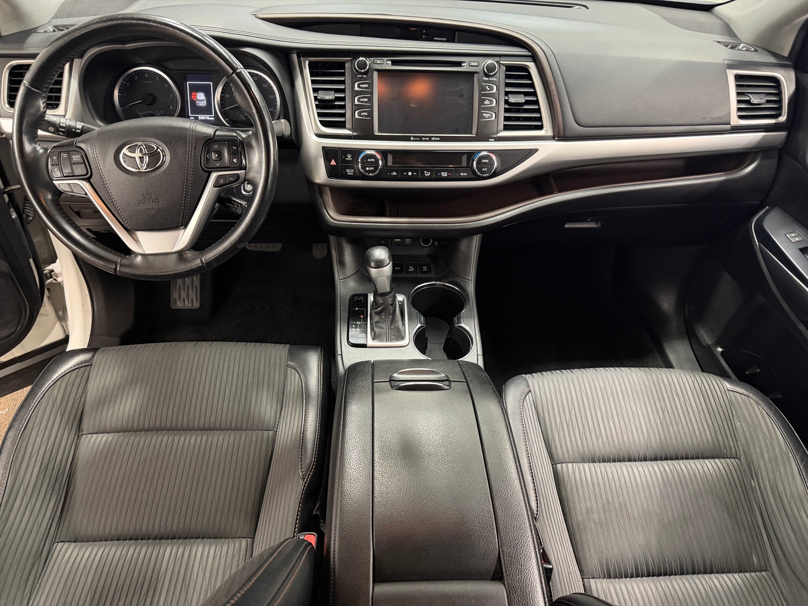 Thumbnail: 2019 Toyota Highlander - 3