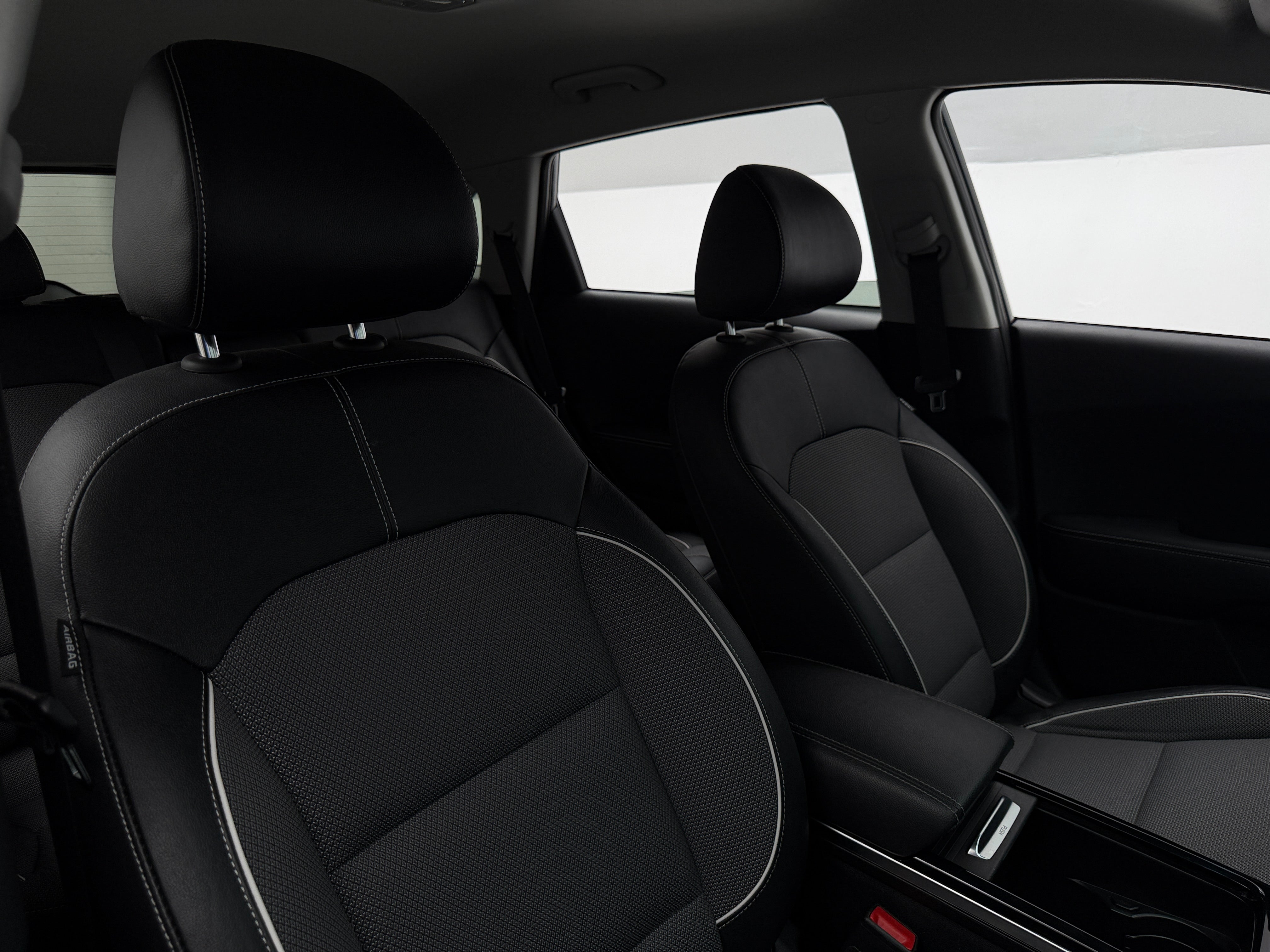 Used 2020 Kia Niro EX with VIN KNDCC3LG1L5063212 for sale in Oak Creek, WI