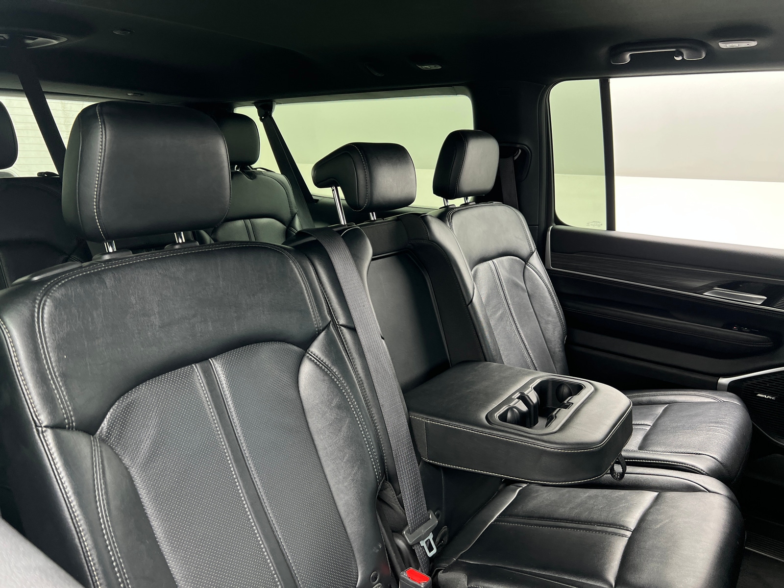 Thumbnail: 2024 Jeep Wagoneer - 5